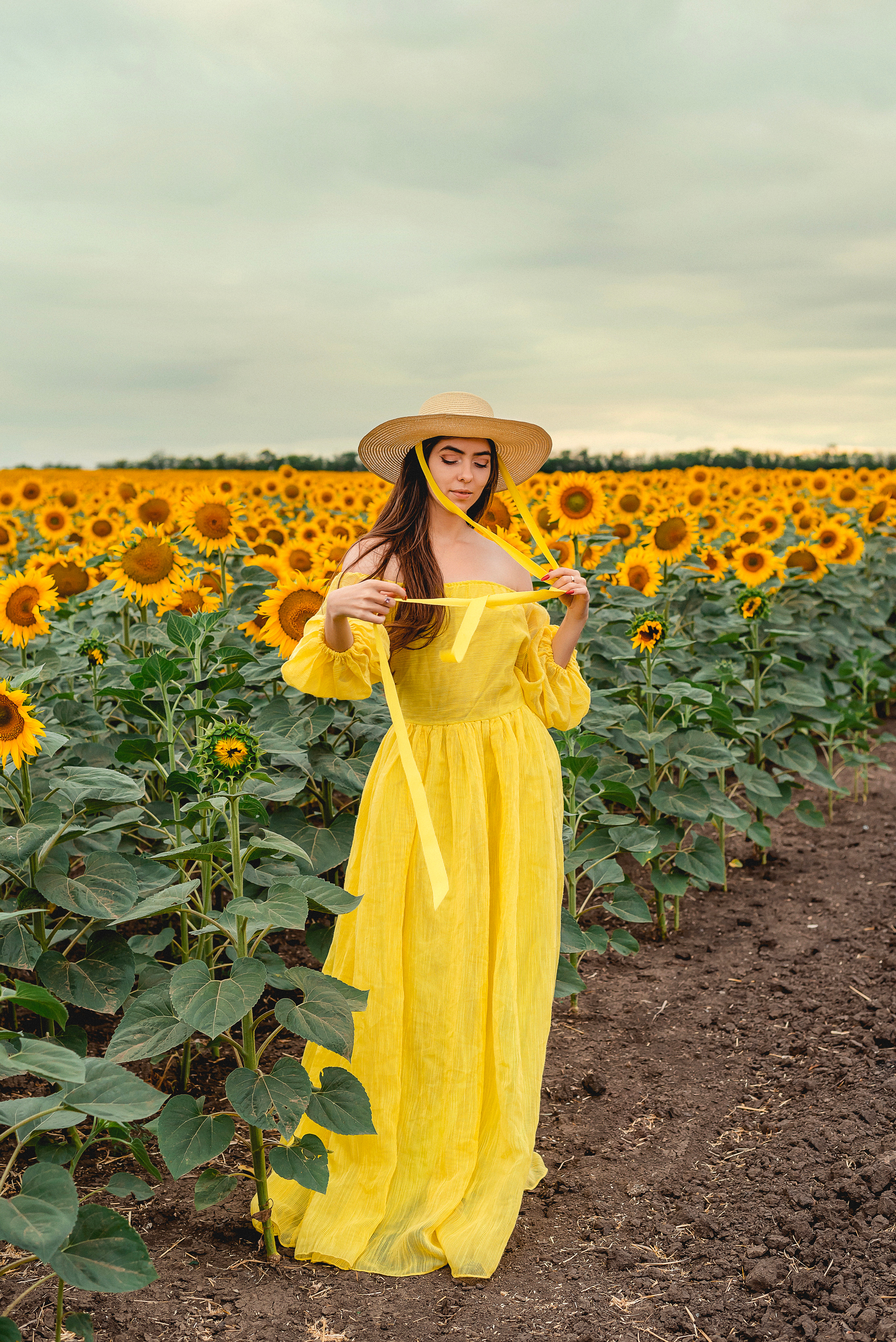 Съемки в полях подсолнечника. Семейный и детский фотограф Наталья Горда
