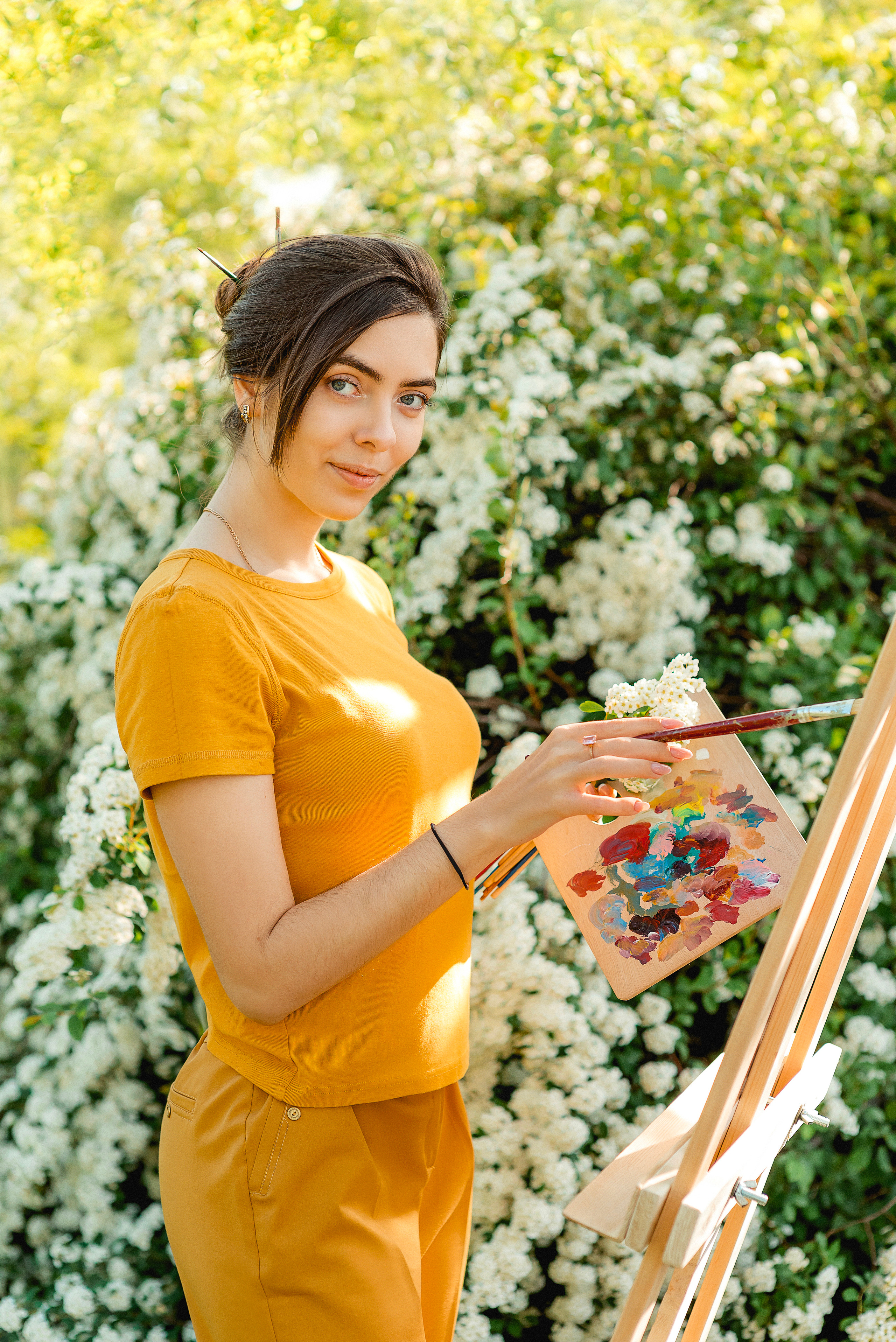 Съемка девушки с мольбертом. Семейный и детский фотограф Наталья Горда