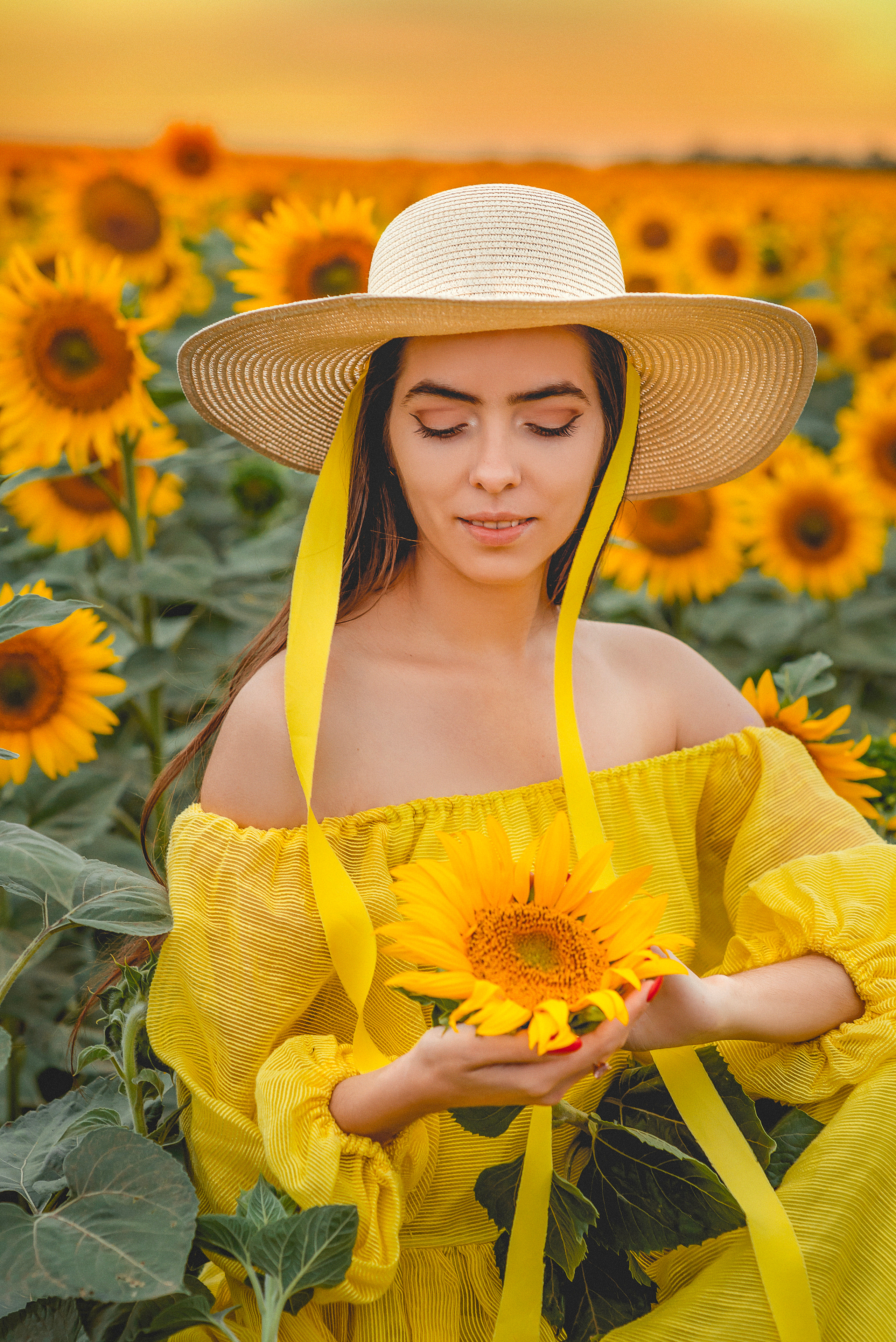 Съемки в полях подсолнечника. Семейный и детский фотограф Наталья Горда