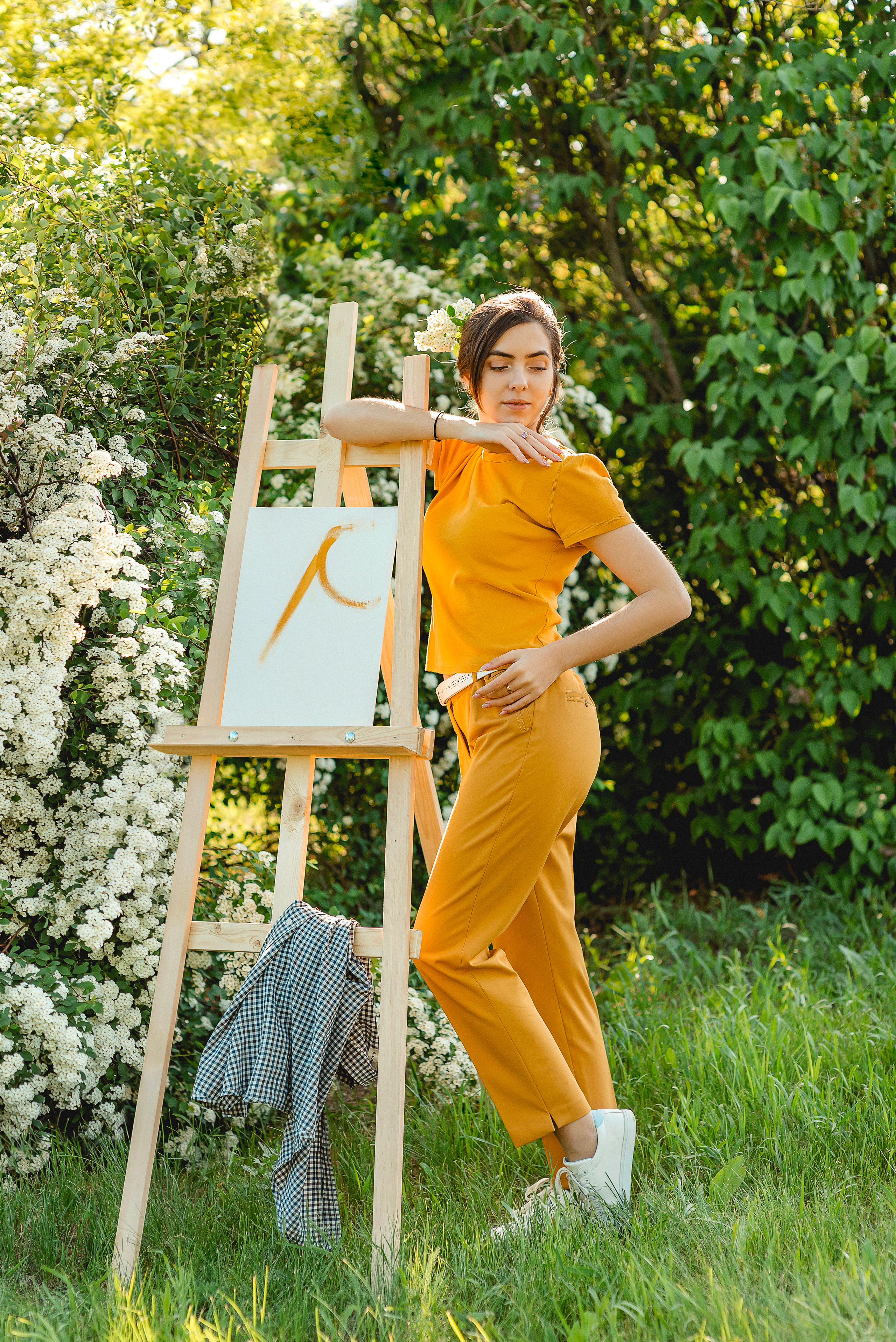 Съемка девушки с мольбертом. Семейный и детский фотограф Наталья Горда