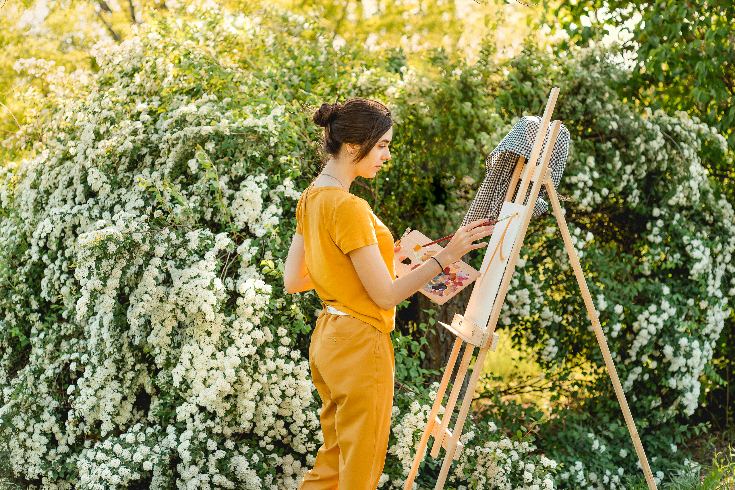Съемка девушки с мольбертом. Семейный и детский фотограф Наталья Горда