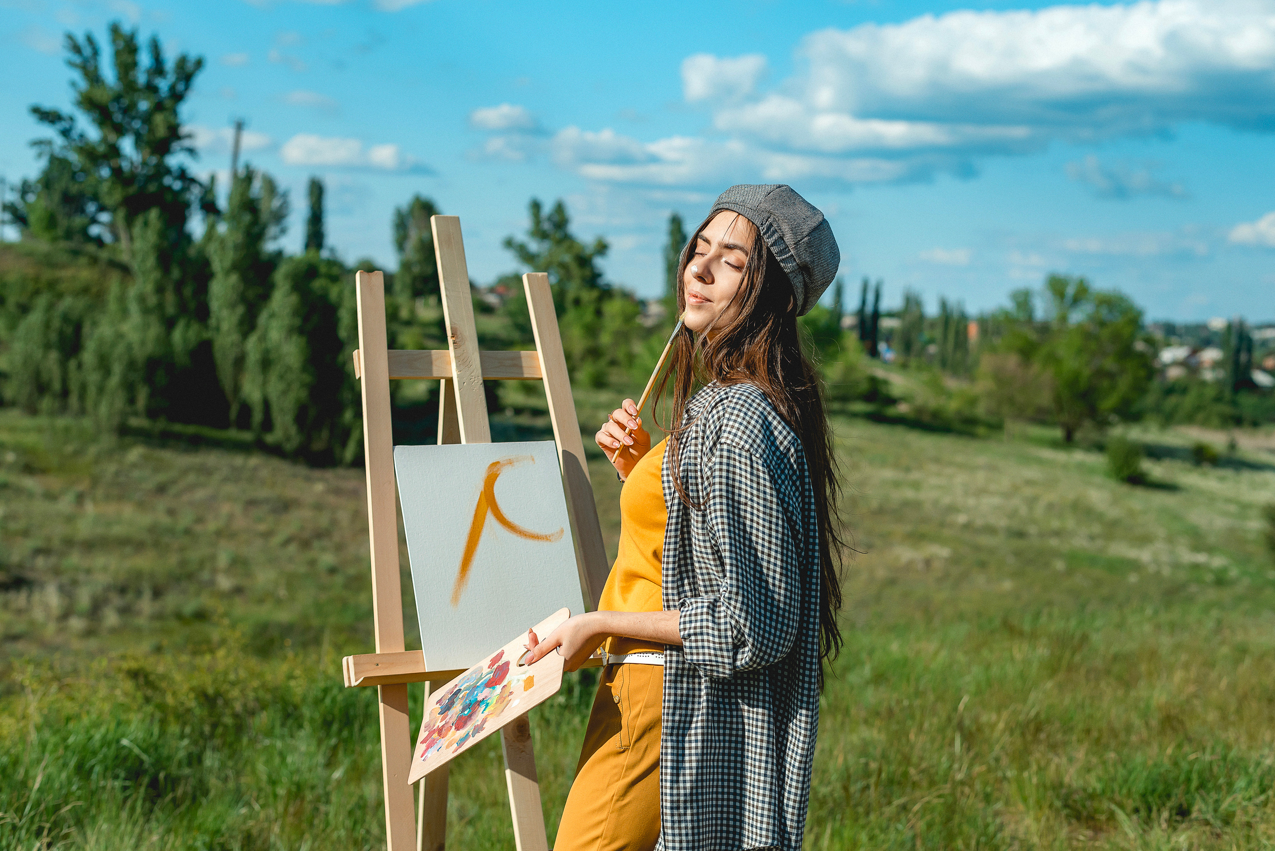 Съемка девушки с мольбертом. Семейный и детский фотограф Наталья Горда