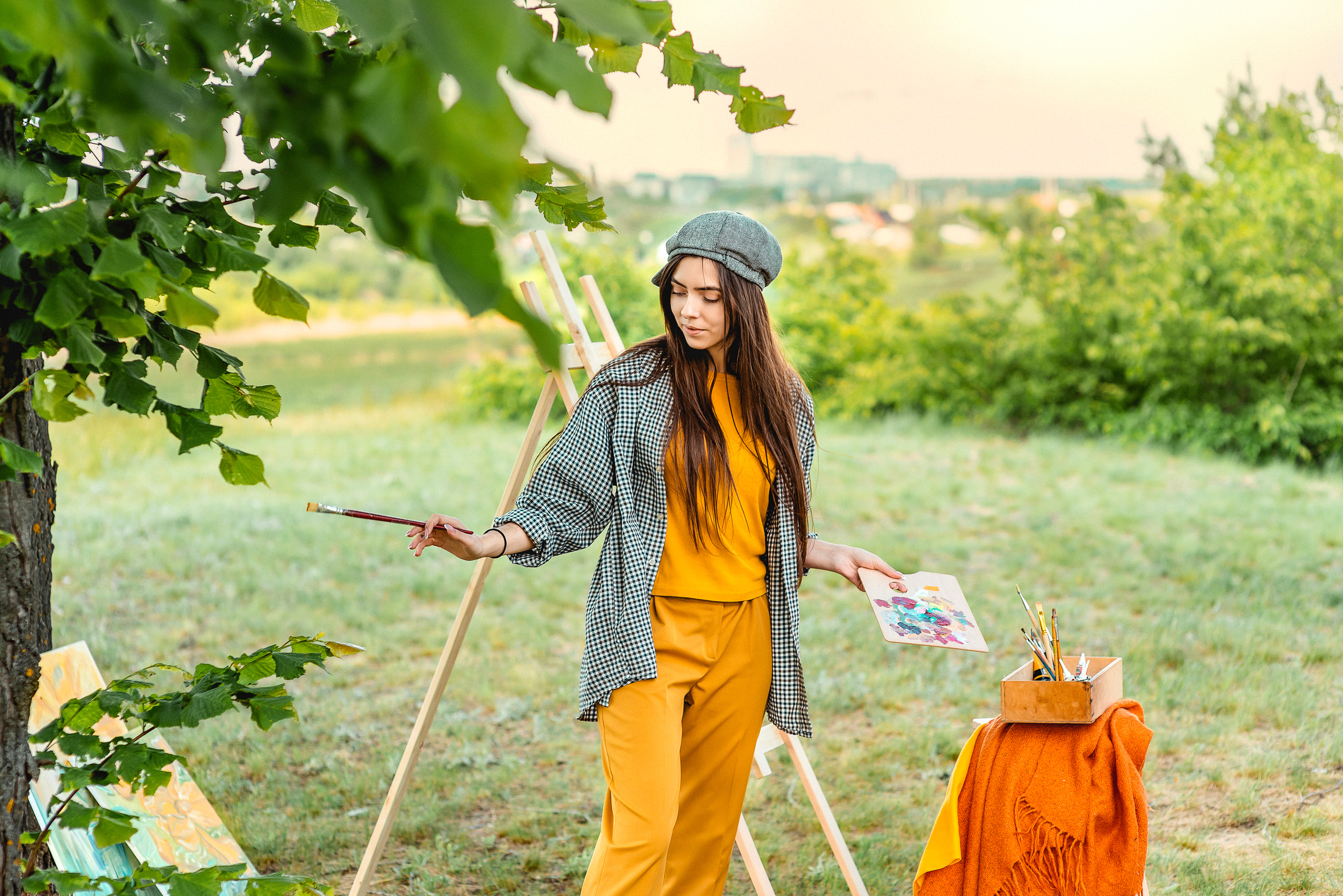 Съемка девушки с мольбертом. Семейный и детский фотограф Наталья Горда