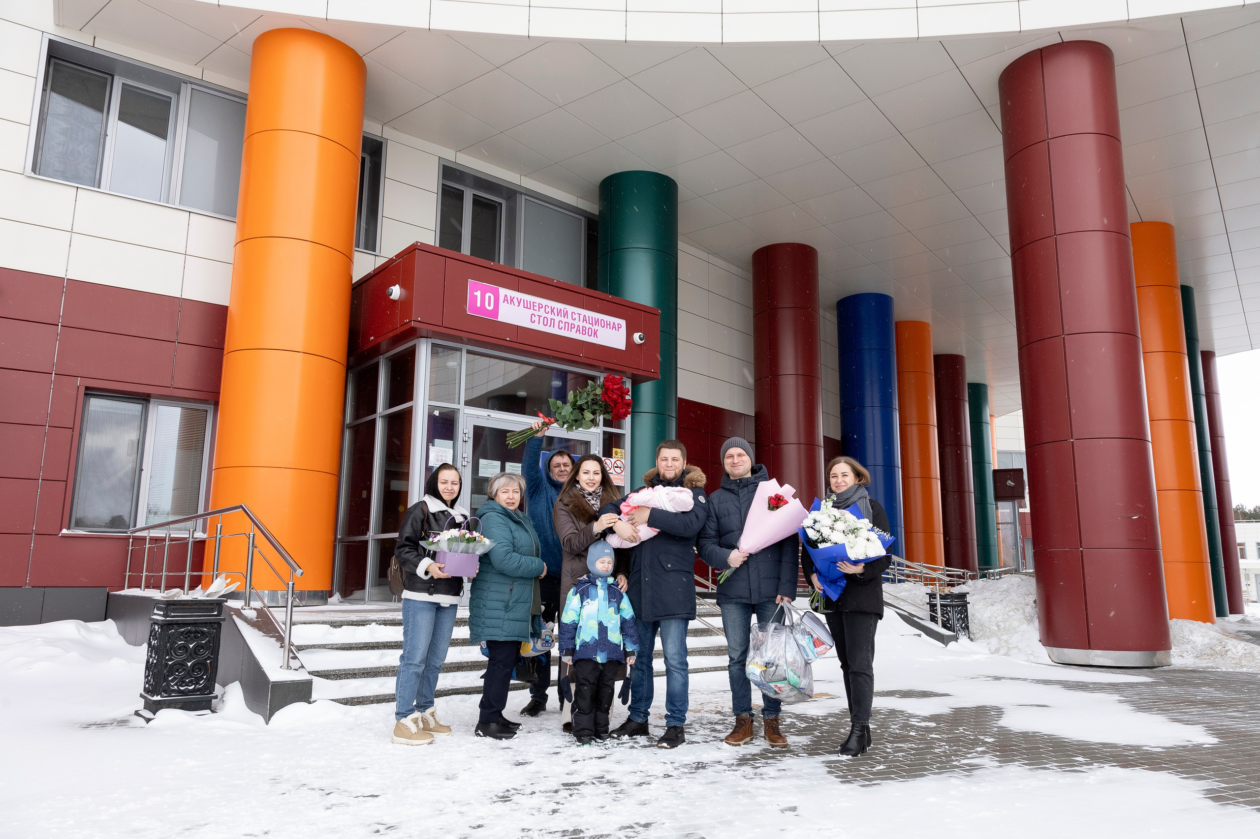 Выписка из роддома. Семейный фотограф в Сургуте Тимершина Мария