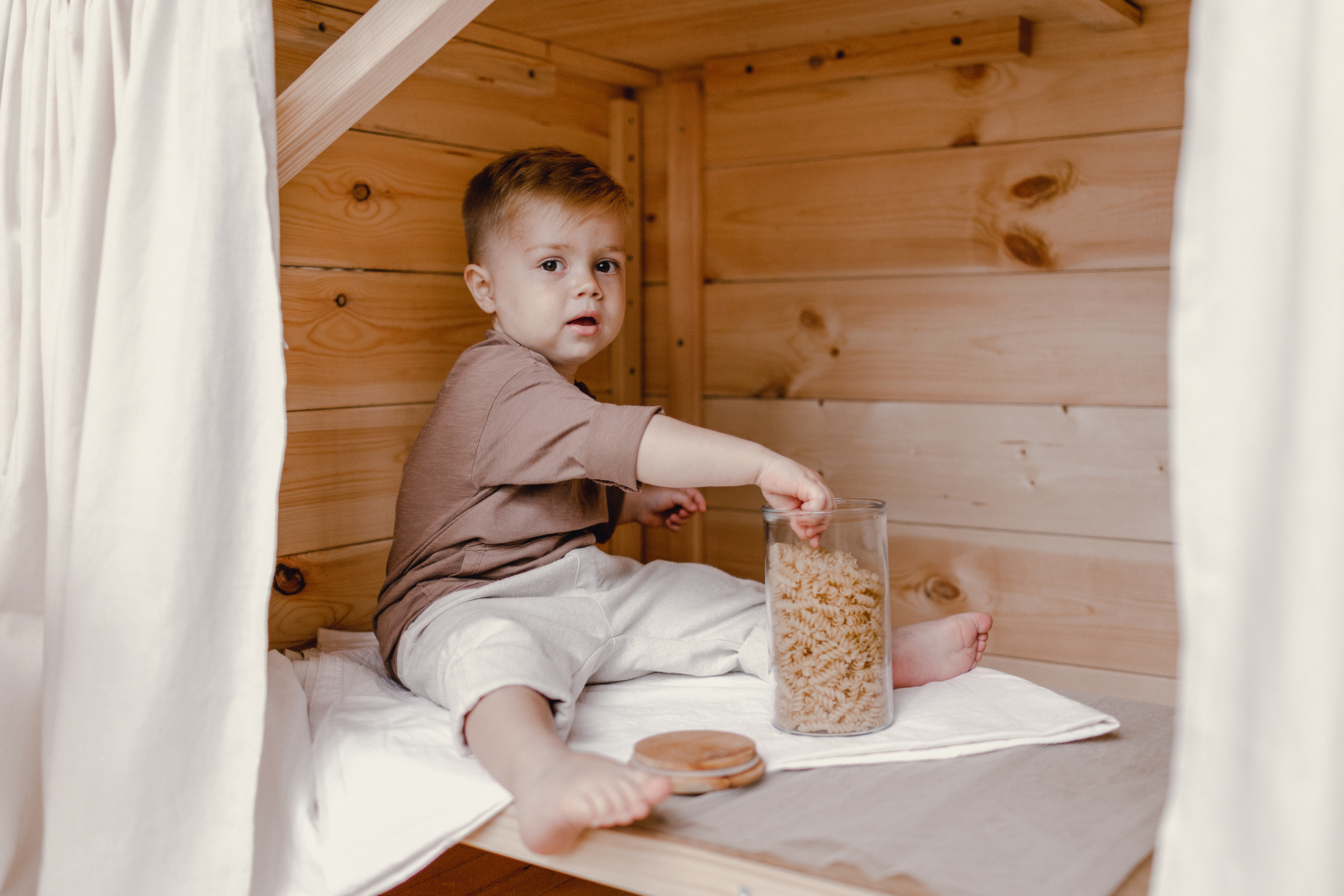 Семейная фотосессия в фотостудии. Фотограф в Краснодаре и Краснодарском Крае