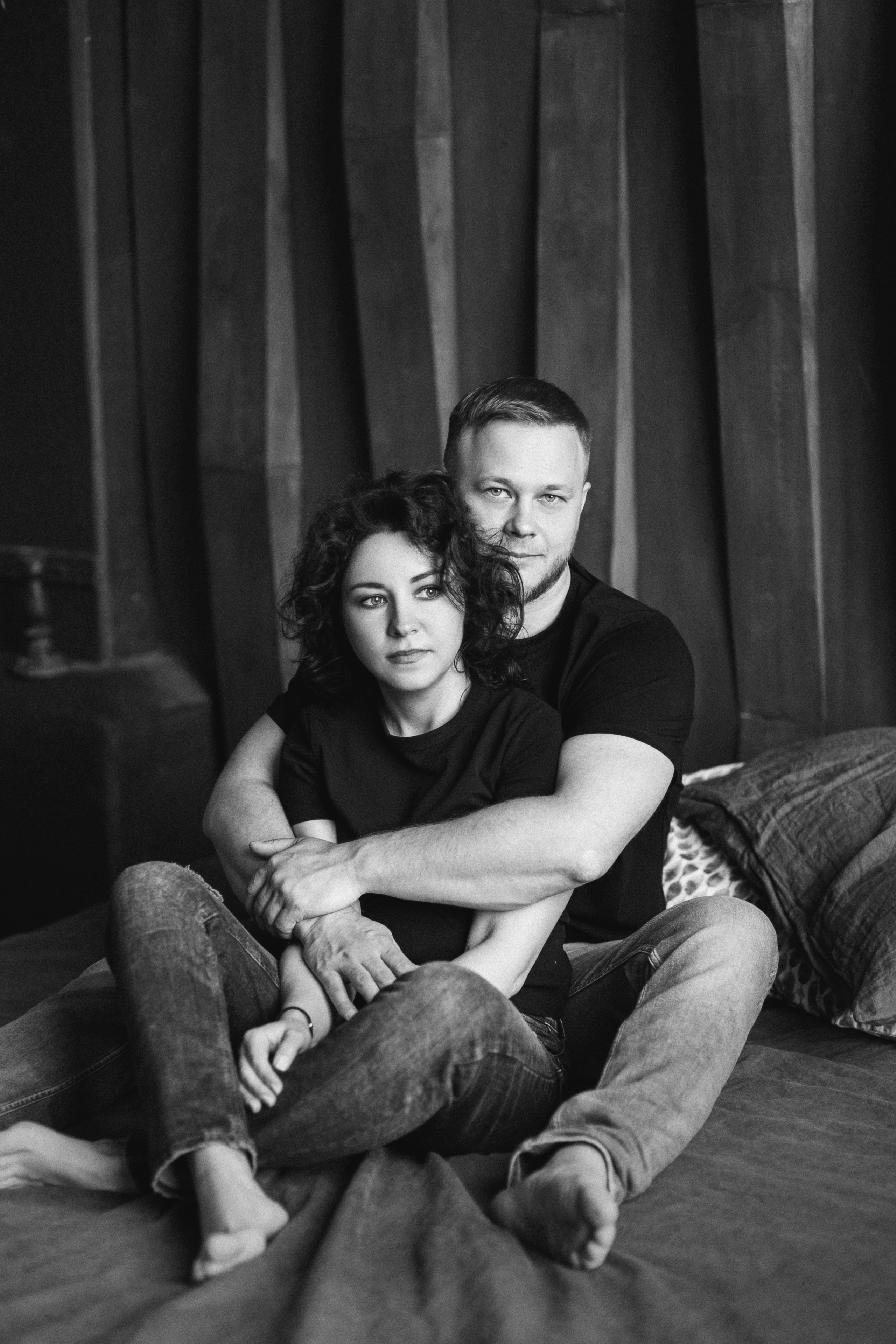 Стильная фотосессия влюбленных в студии — уют и эмоции в каждом кадре. Профессиональный фотограф в Москве. Елена Шуваева