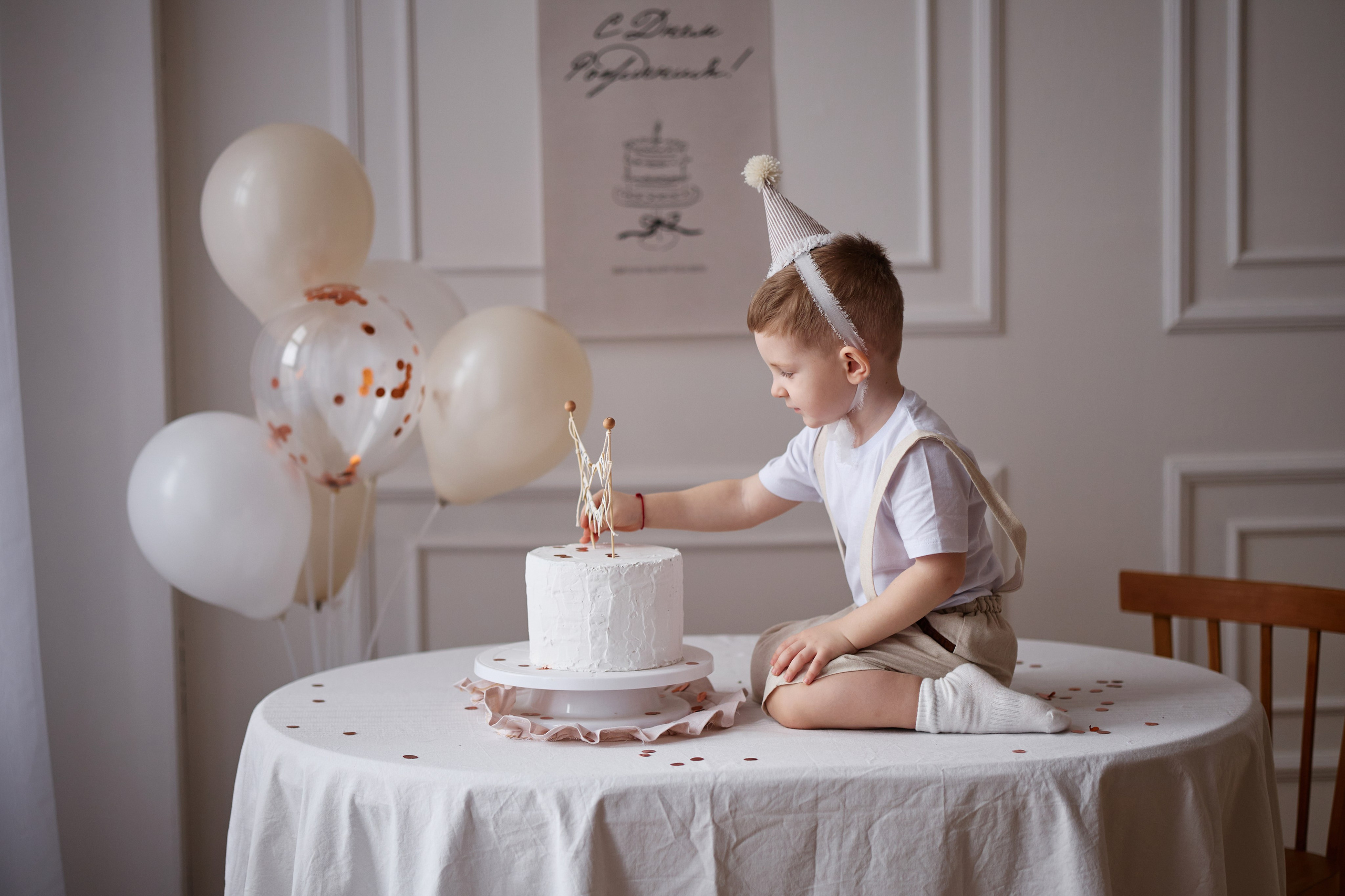 День рождения. Фотостудия Roomy в Краснодаре | Семейные и детские съёмки дней рождения от 1 до 5 лет, аренда зала фотостудии
