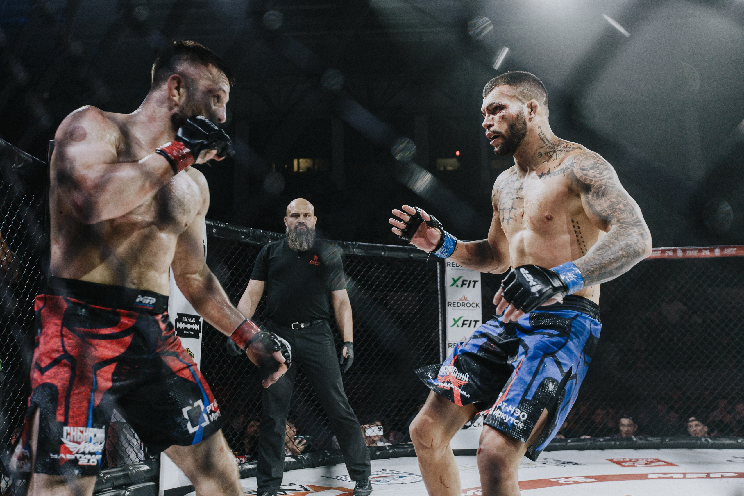 MFP246 МАКСИМ БУТОРИН VS МАРСИО БРЕНО. Фотограф Иркутск Антипин Сергей