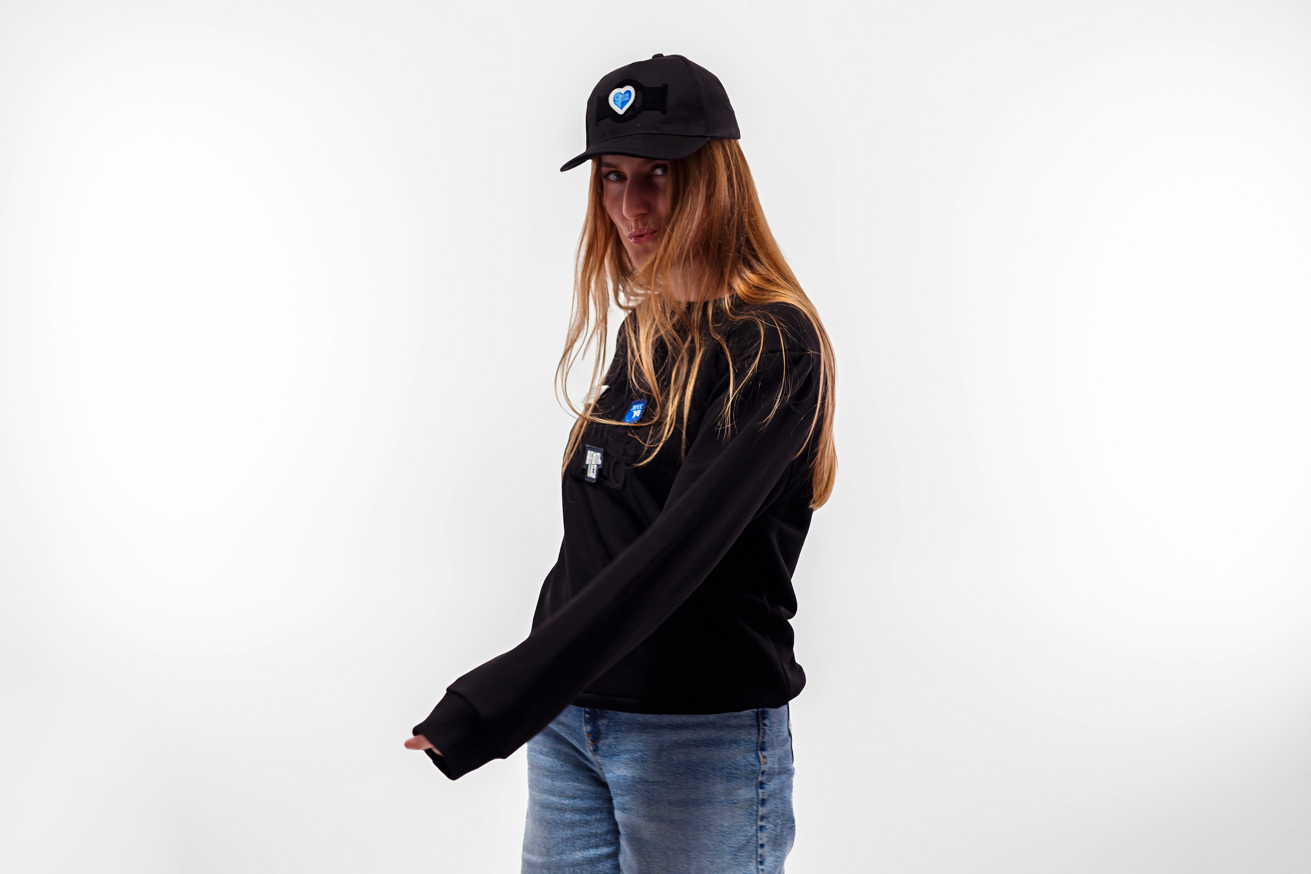 Фотосъемка одежды для маркетплейсов в СПб | Качественные кадры для каталогов