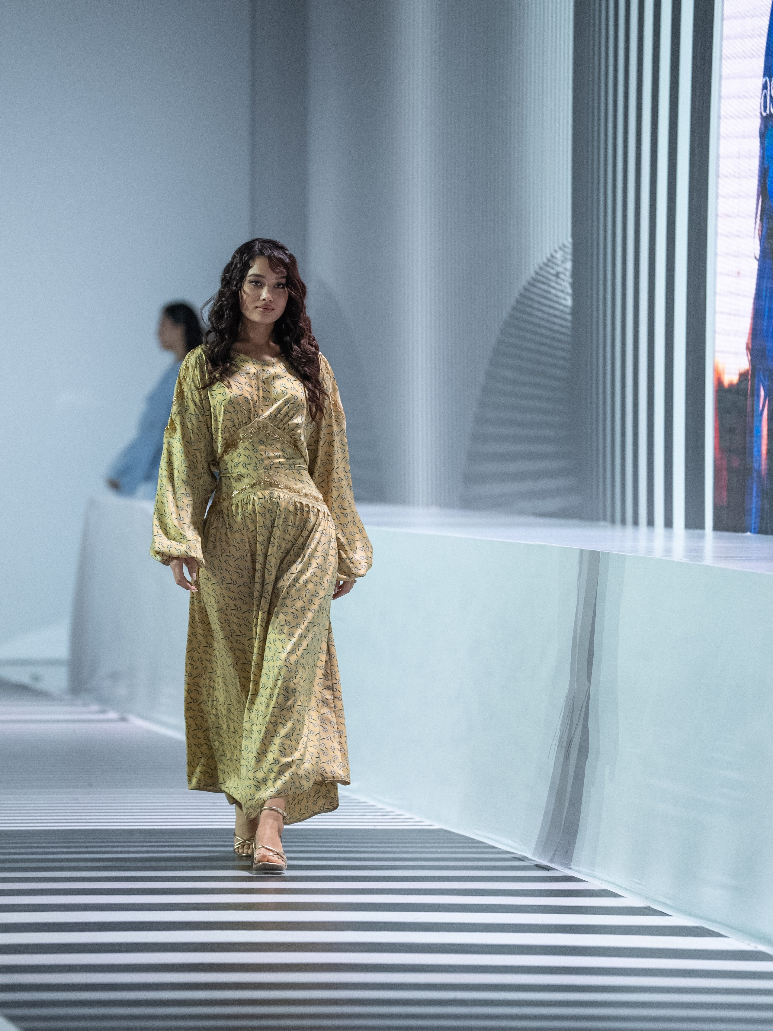 Brand AINASH QARA. Сайт Алматинского НЮ АРТ, будуар и фэшн фотографа Дениса Карпенко