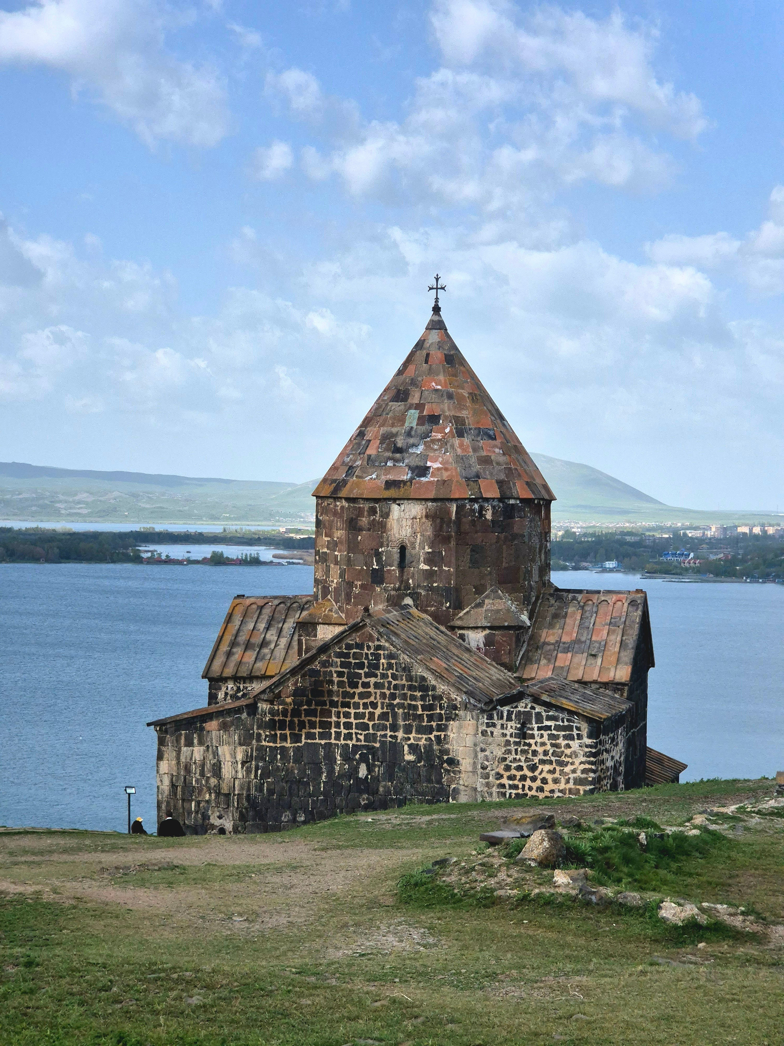 Удивительно пустынно в майские дни