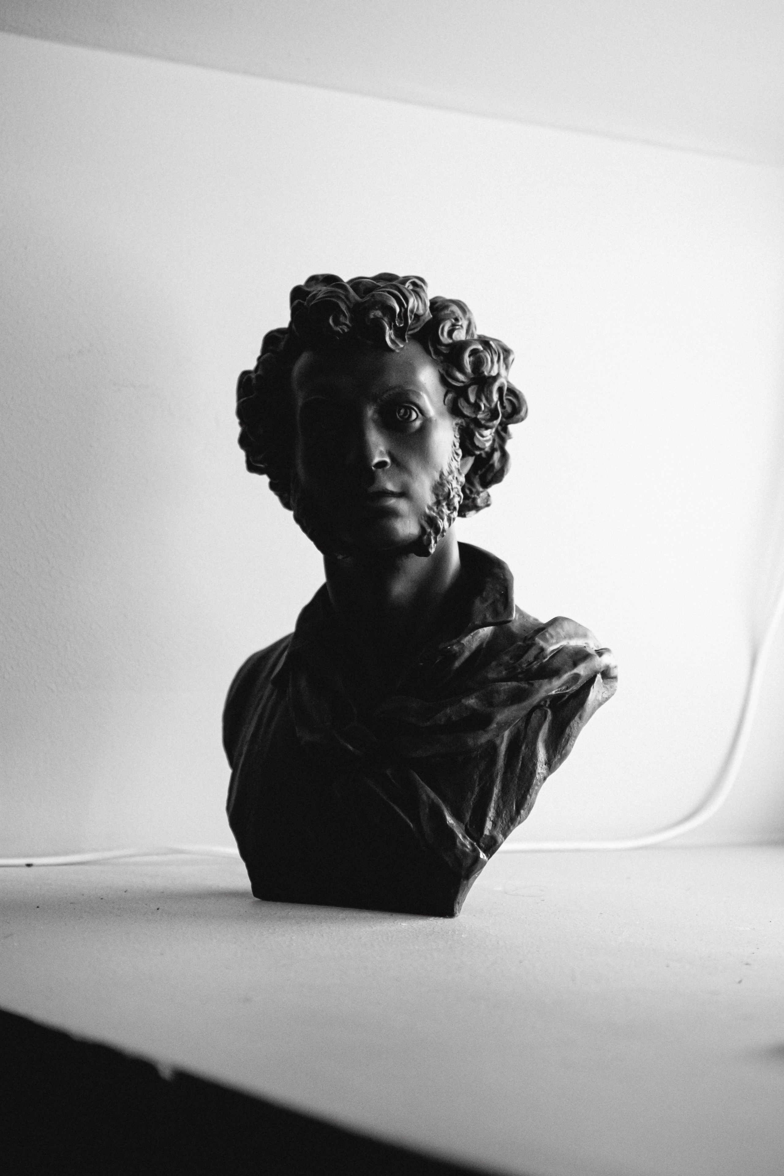 Пушкин в отеле «Оболенский». Съёмка ролика для конкурса. Портретный фотограф в Санкт-Петербурге Дмитриева Наталия