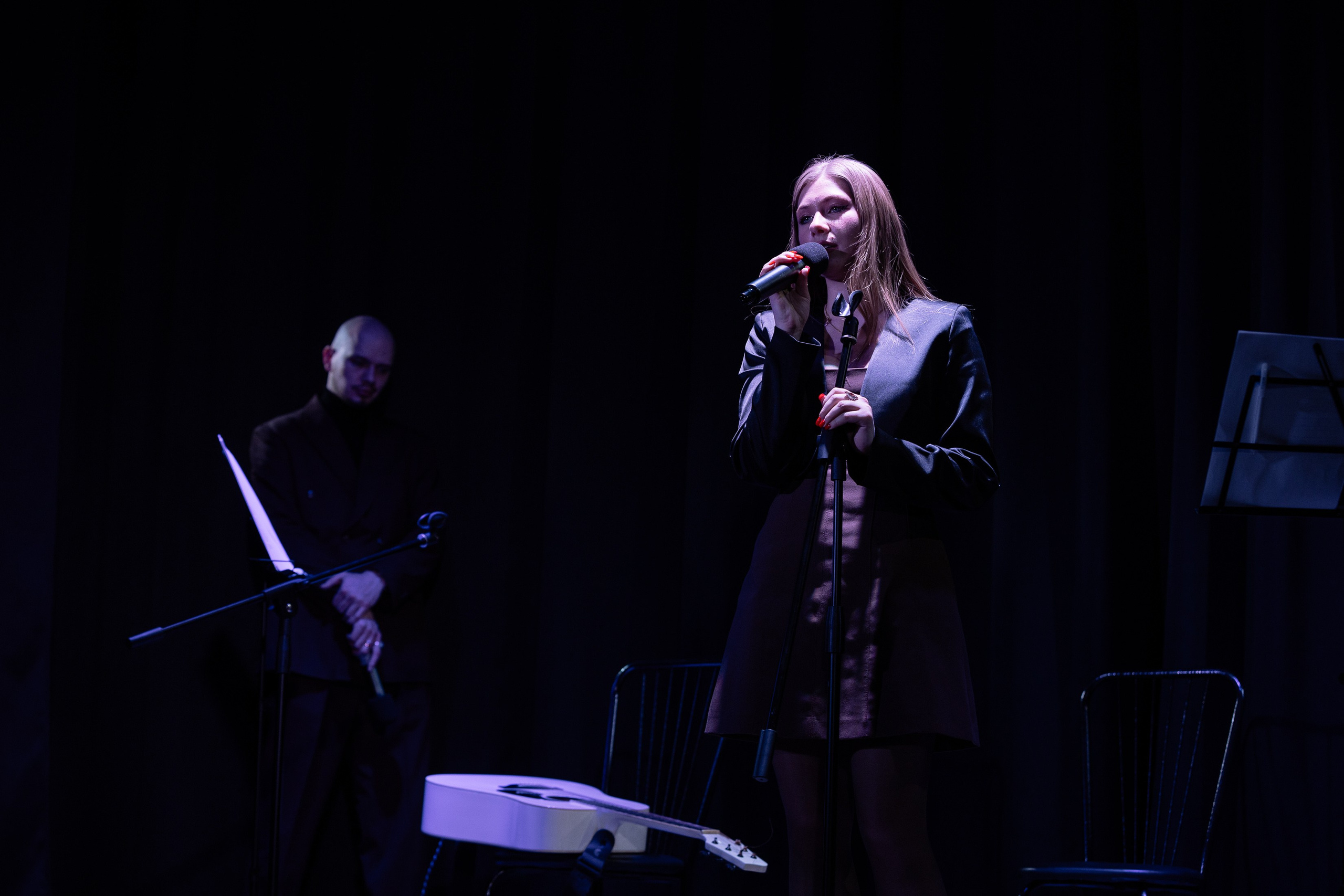 Поэтический вечер с Игорем Бушмелевым и Никой Станиславчик. Фотограф Юлия Мальцева