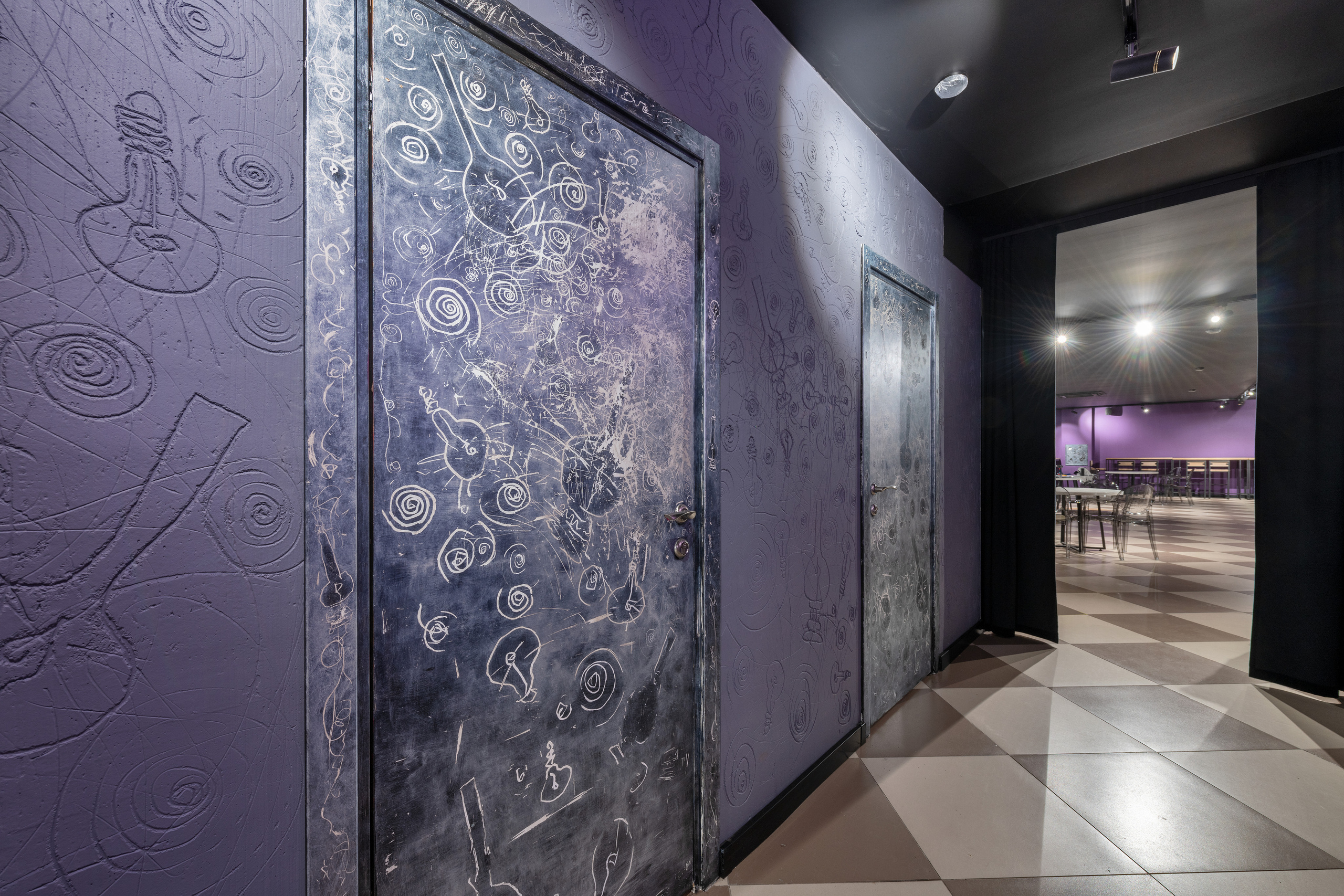 Интерьер клуба. Фотосъёмка интерьеров и архитектуры гостиниц, промышленная съёмка