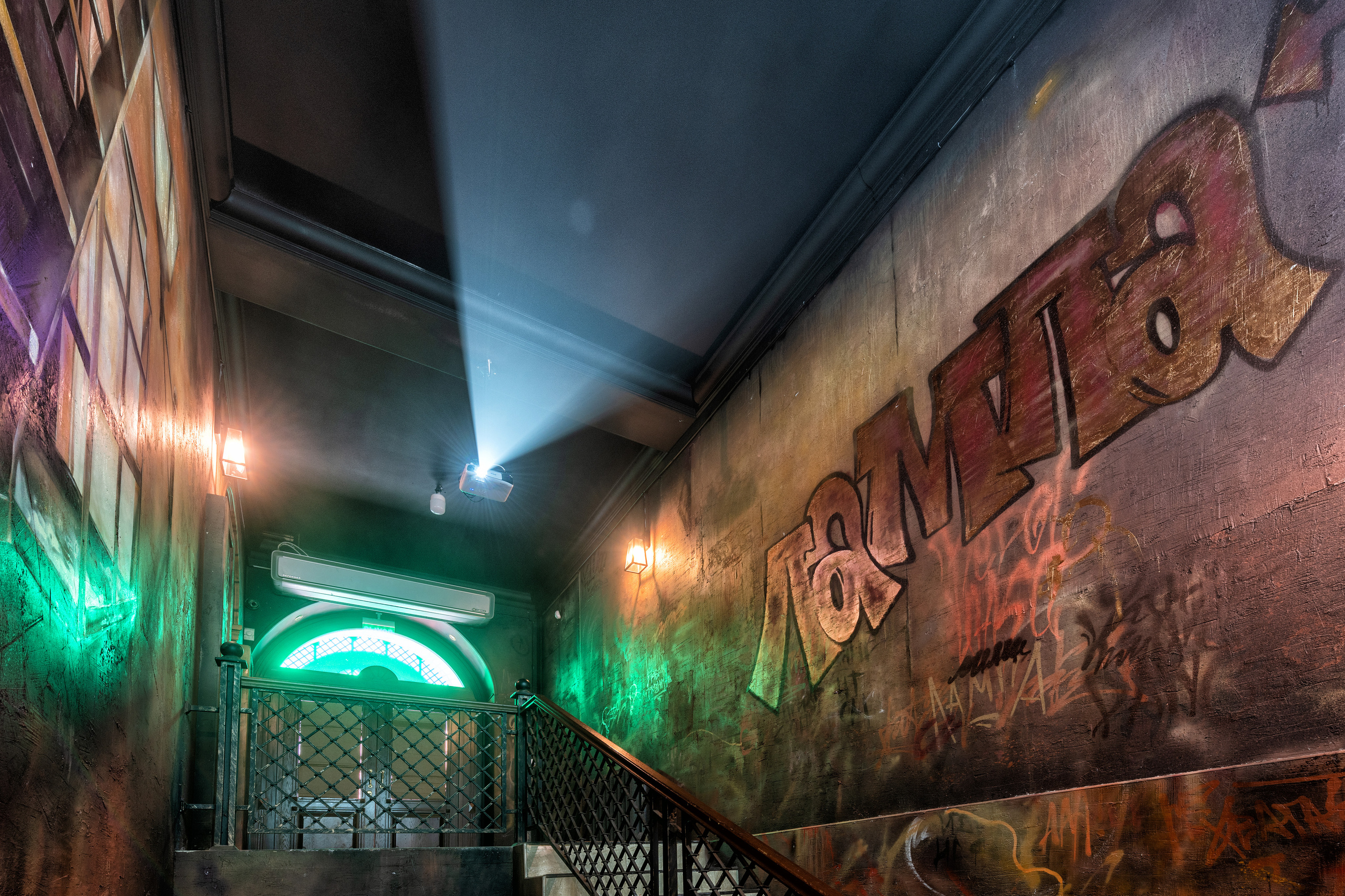 Интерьер клуба. Фотосъёмка интерьеров и архитектуры гостиниц, промышленная съёмка