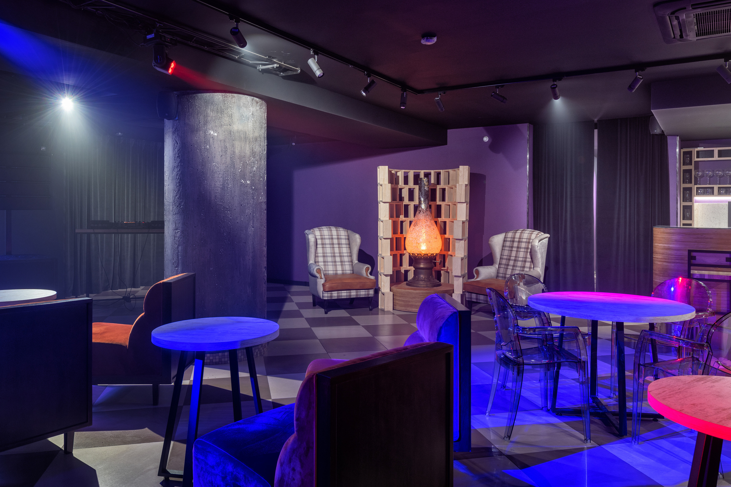 Интерьер клуба. Фотосъёмка интерьеров и архитектуры гостиниц, промышленная съёмка