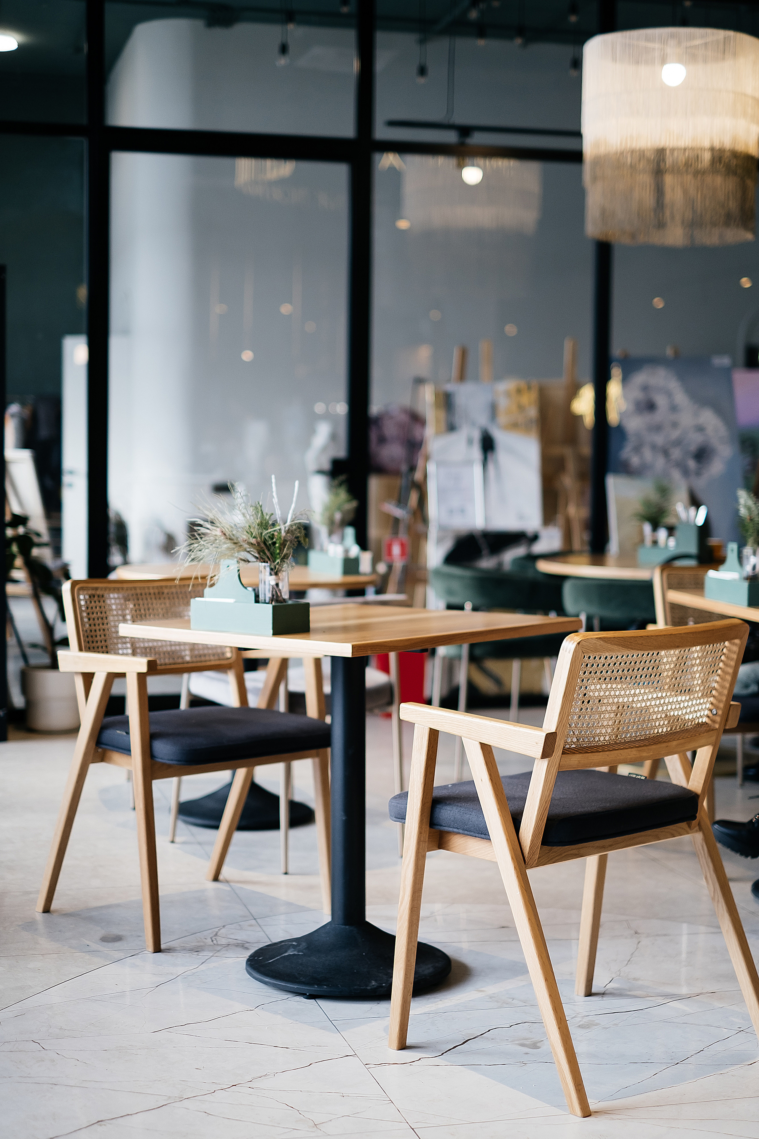 Joy cafe. Не смотри на других, смотри внутрь себя