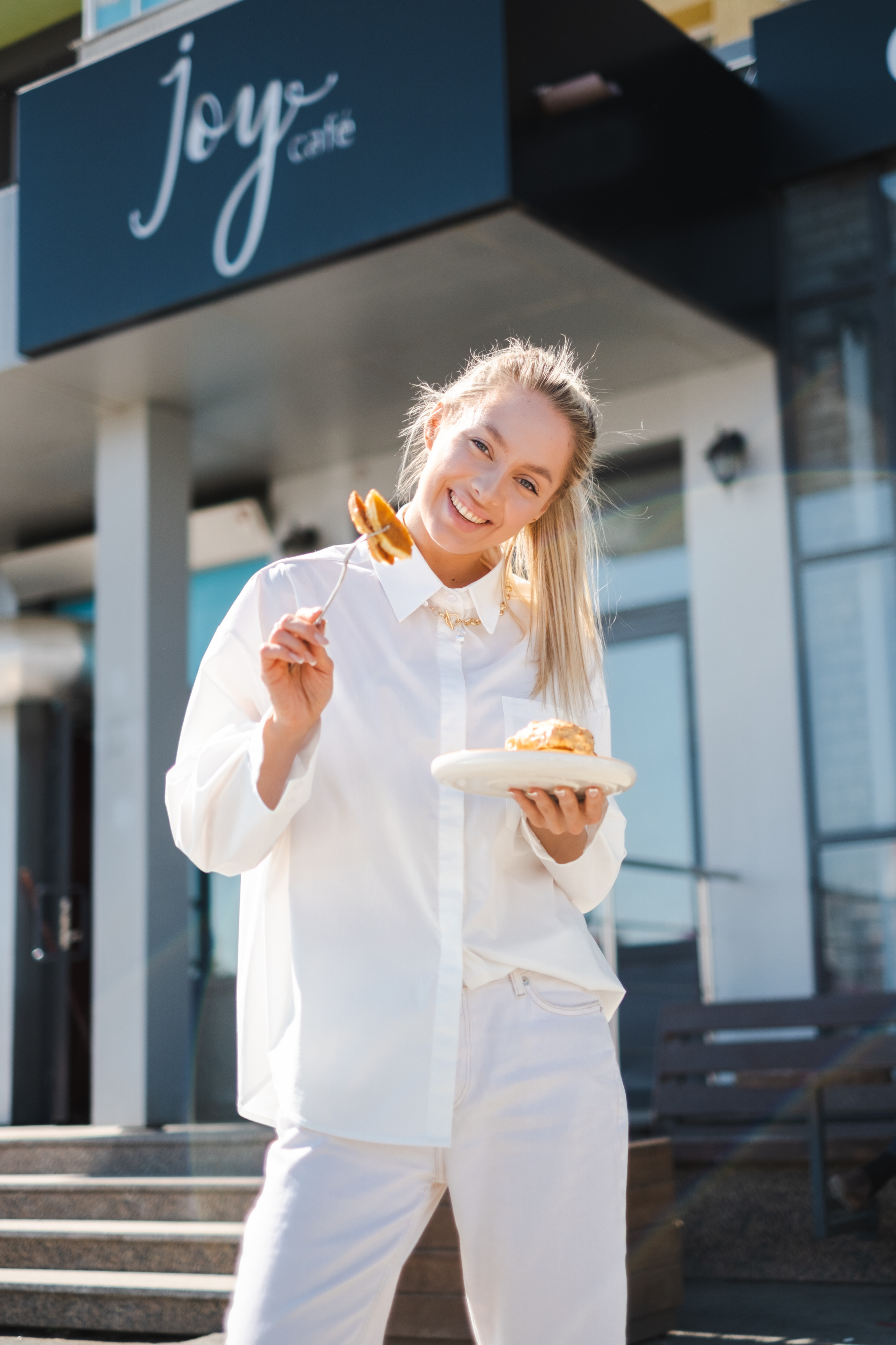 Joy cafe. Не смотри на других, смотри внутрь себя