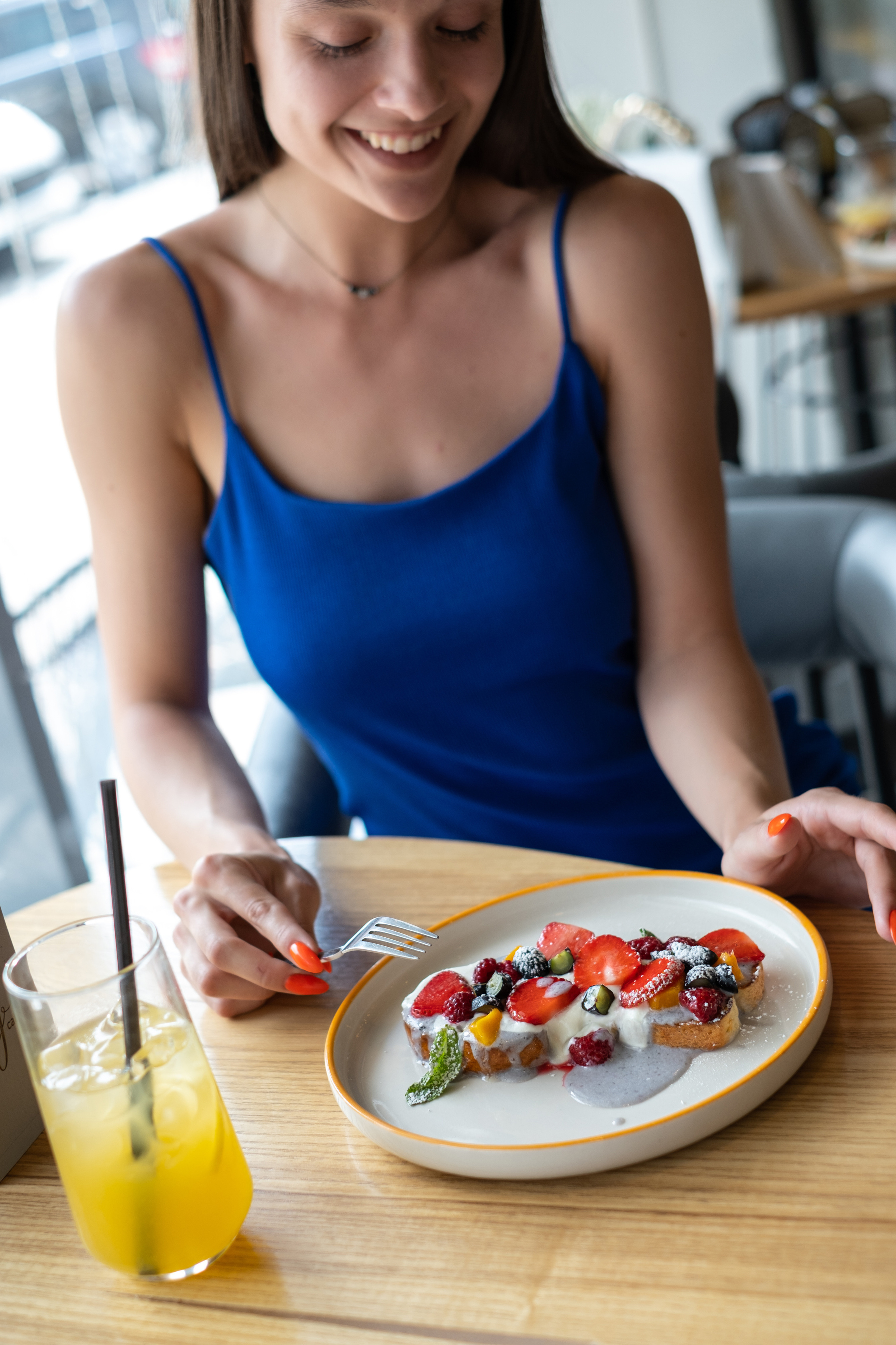 Joy cafe. Не смотри на других, смотри внутрь себя