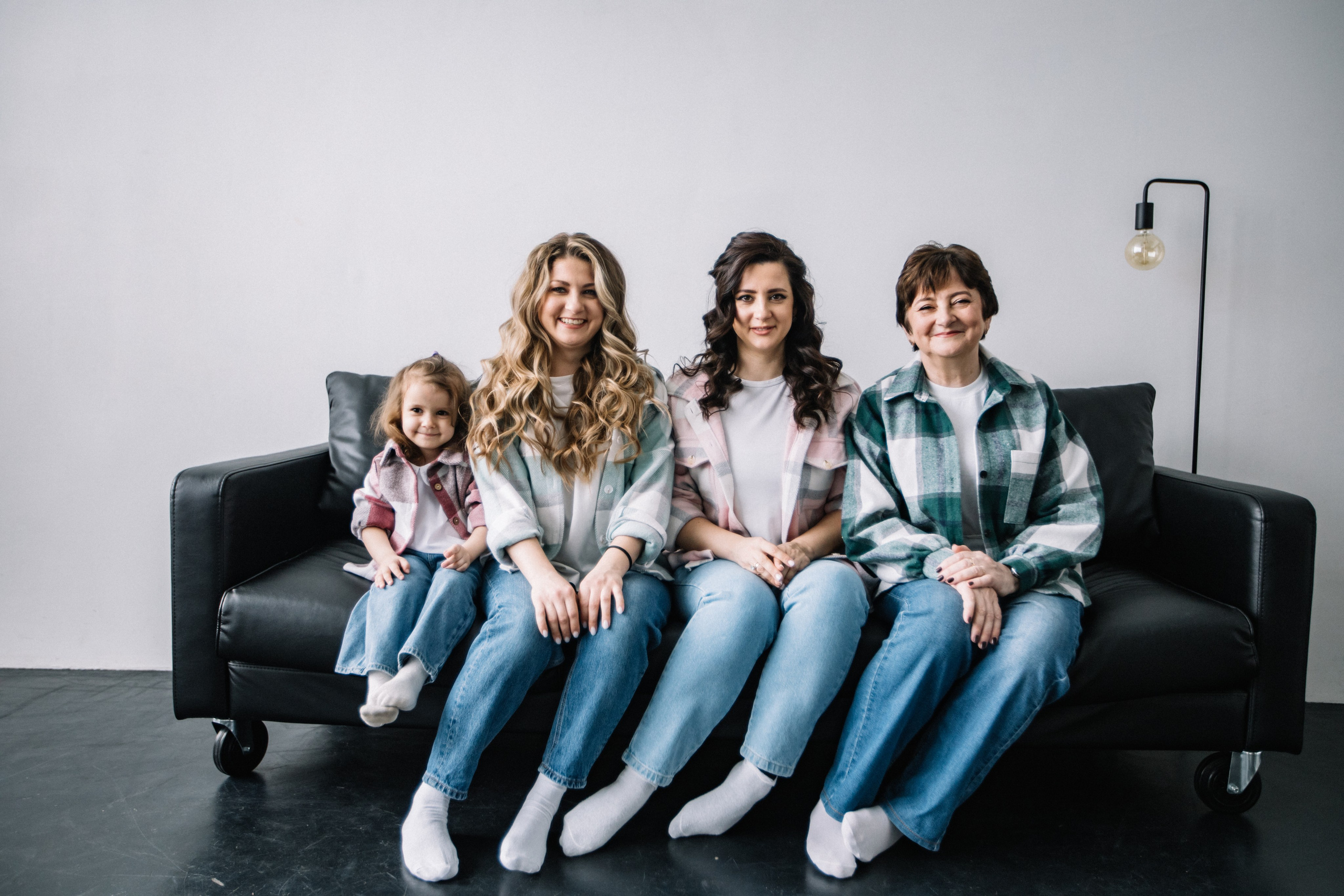 Настя, Маша и Мама. Главная