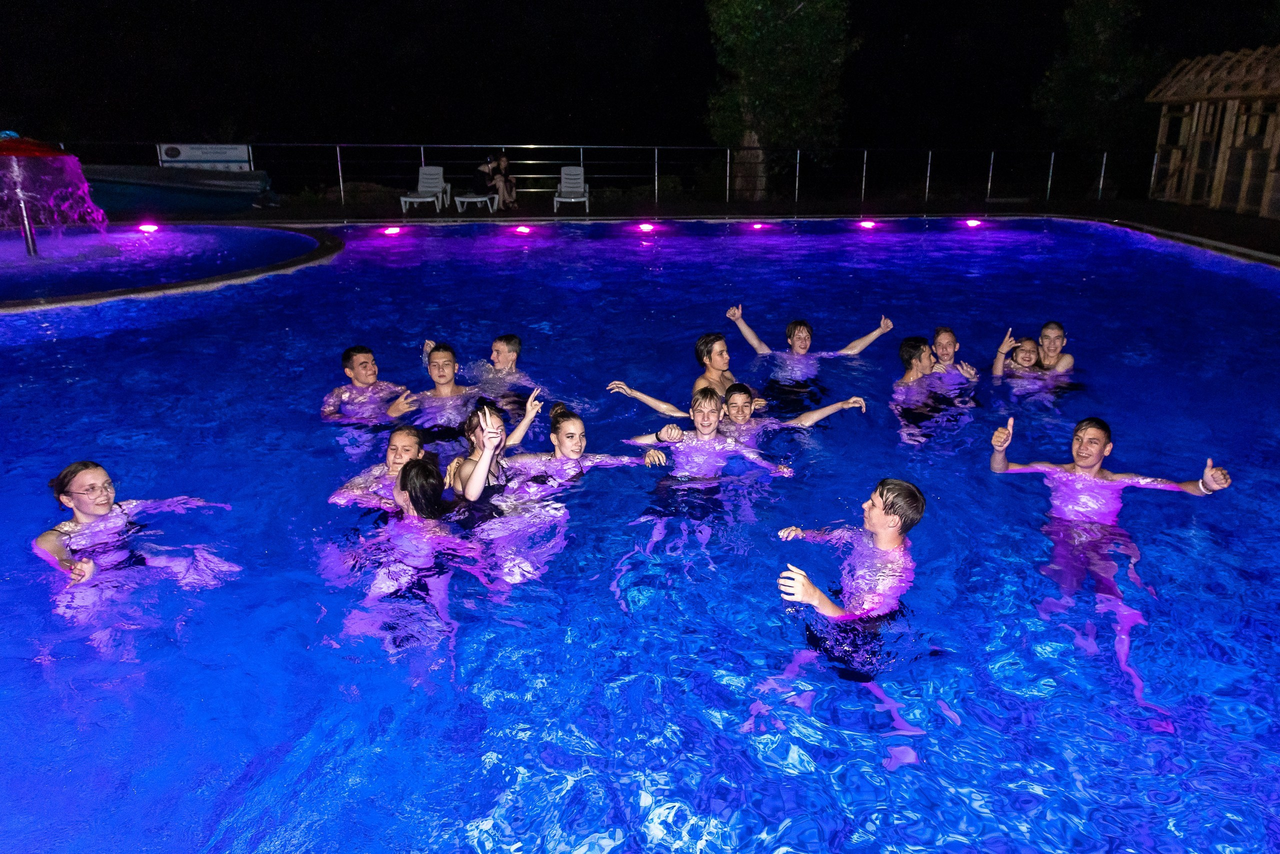 Вручение аттестата и выпускной вечер. Выпускные альбомы Майкоп, Краснодар Елена Золотарева