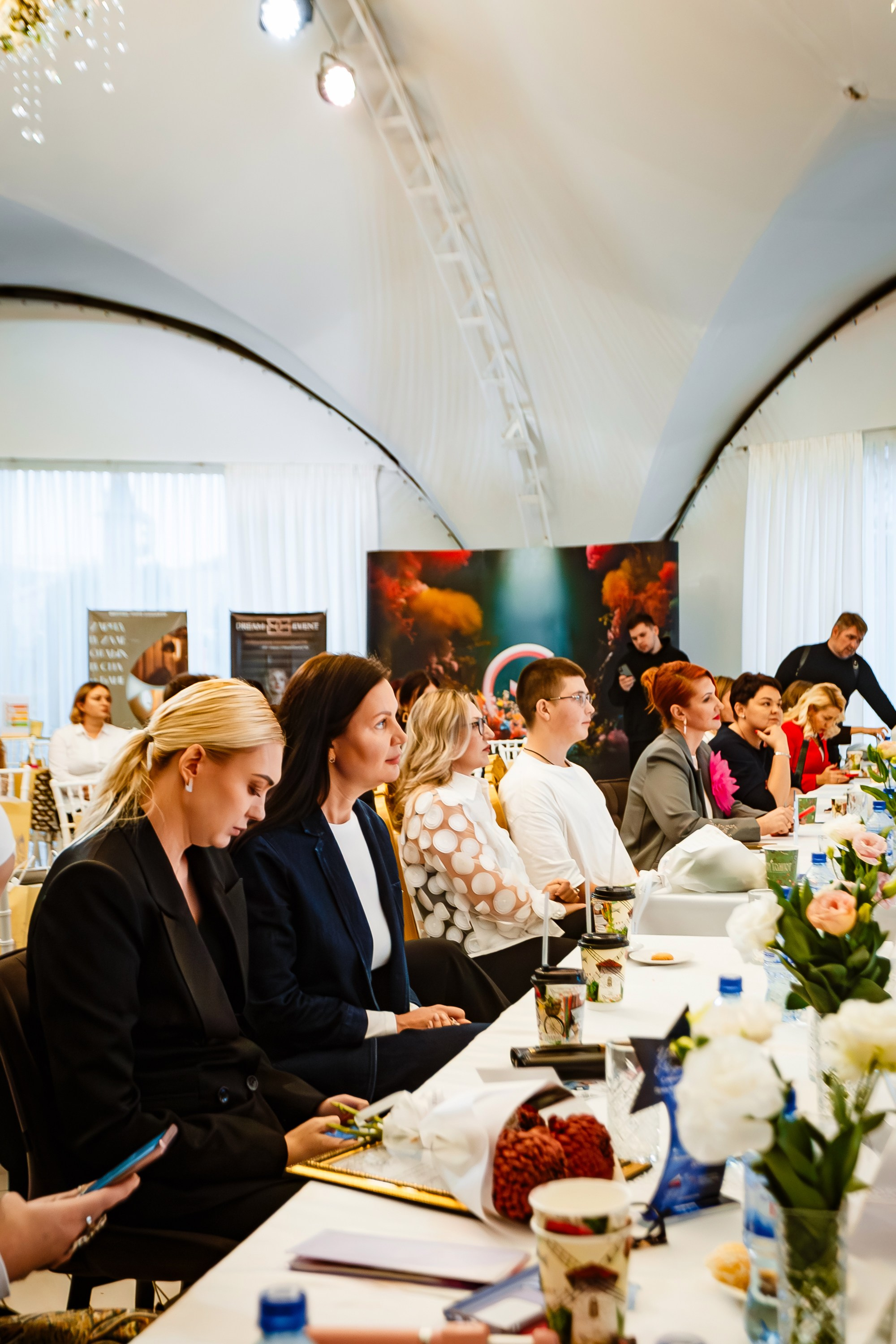 Бизнес — форум «Женщины Крыма 2024»_Симферополь_Рыбацкая деревня_23.11.24. Аминов Руслан | Фотограф