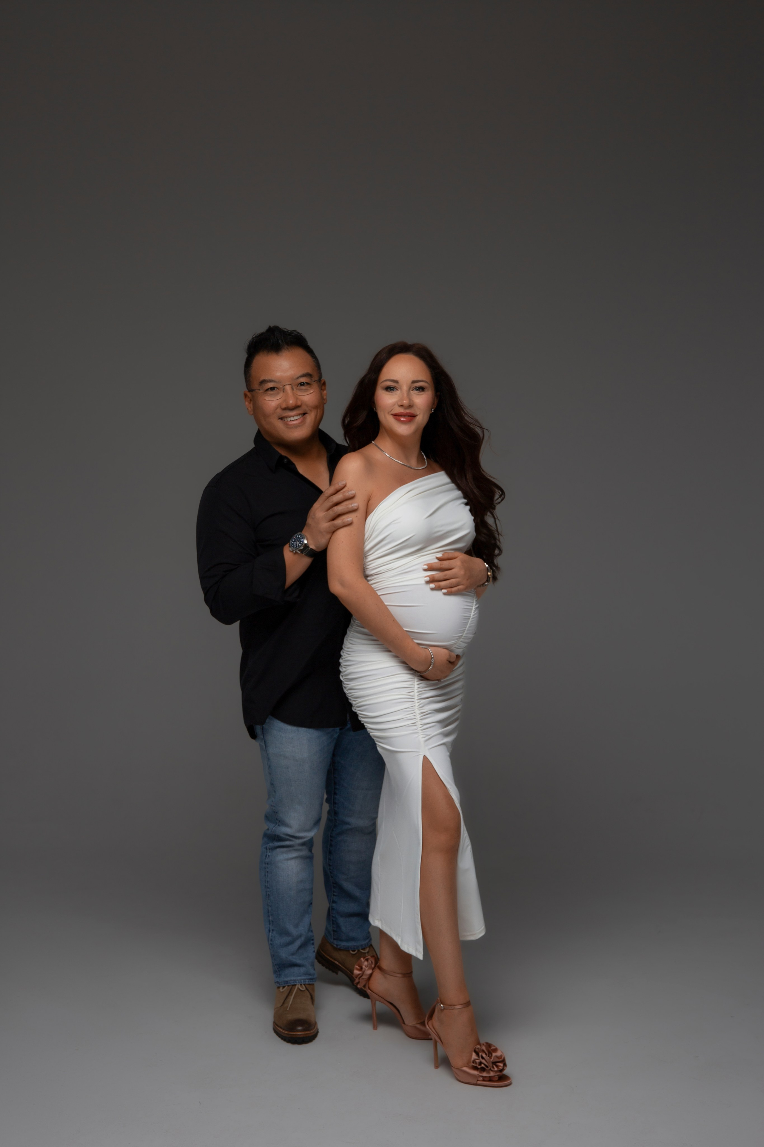 Stylish Maternity Photography Dubai | Fashionable Shots