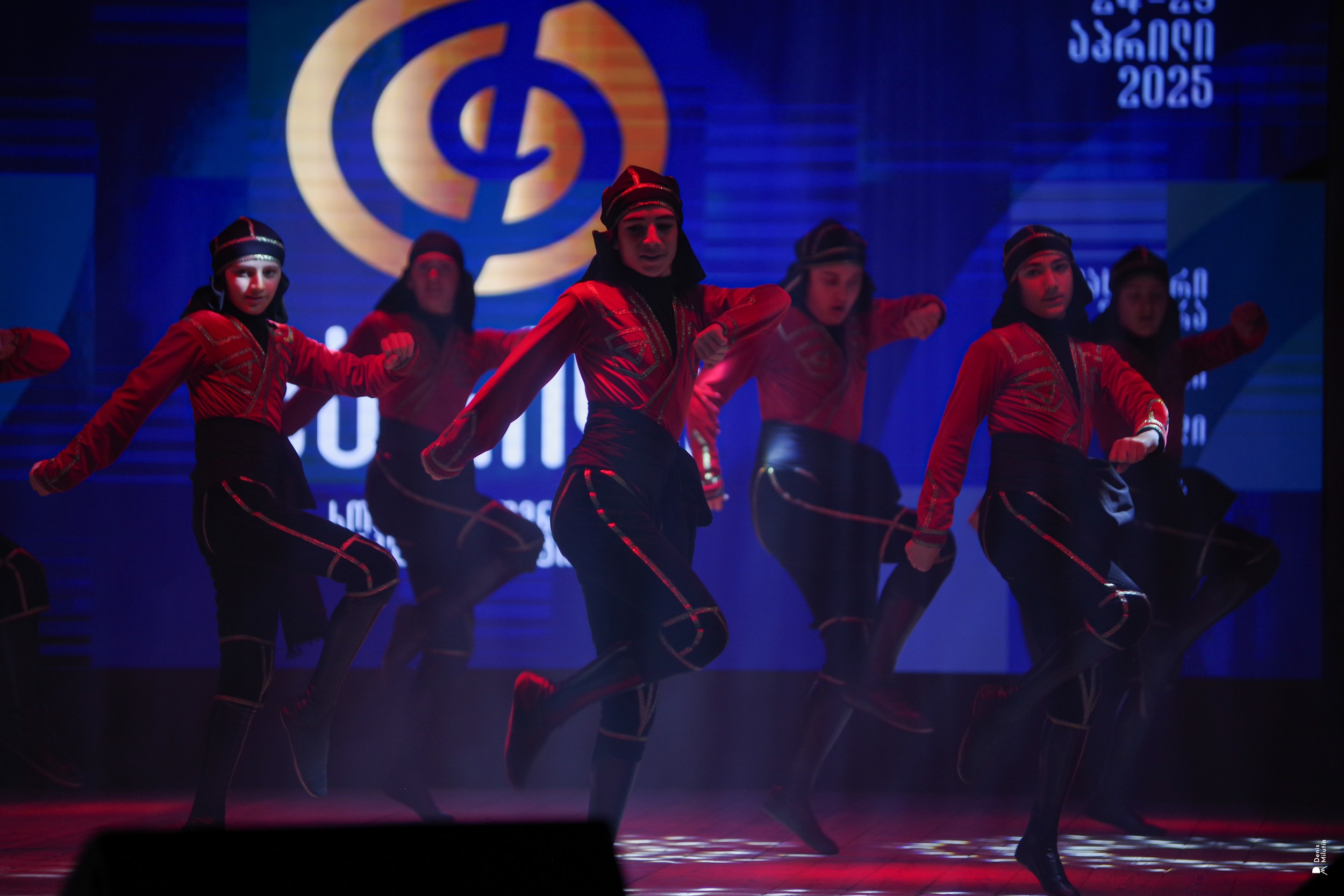 Танцы в Хоби. Портретный фотограф Денис Милютин