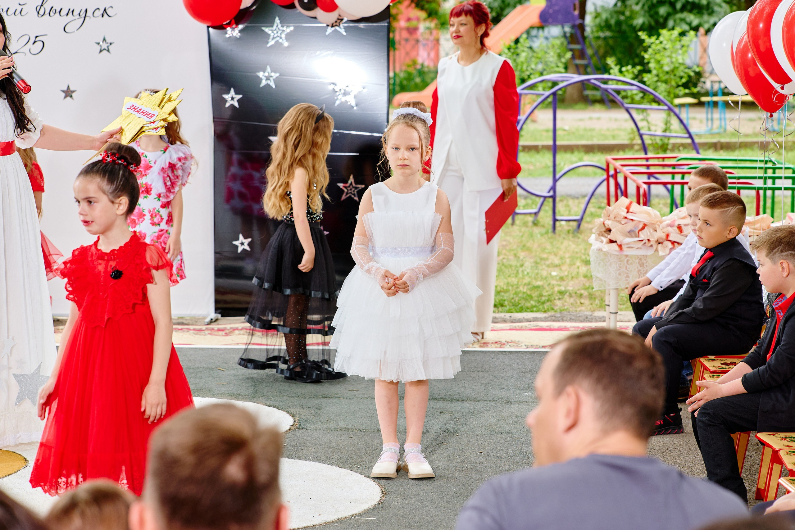 Выпускной 45 сад. Фотограф Выпускные альбомы Таганрог Сергей Коробченко