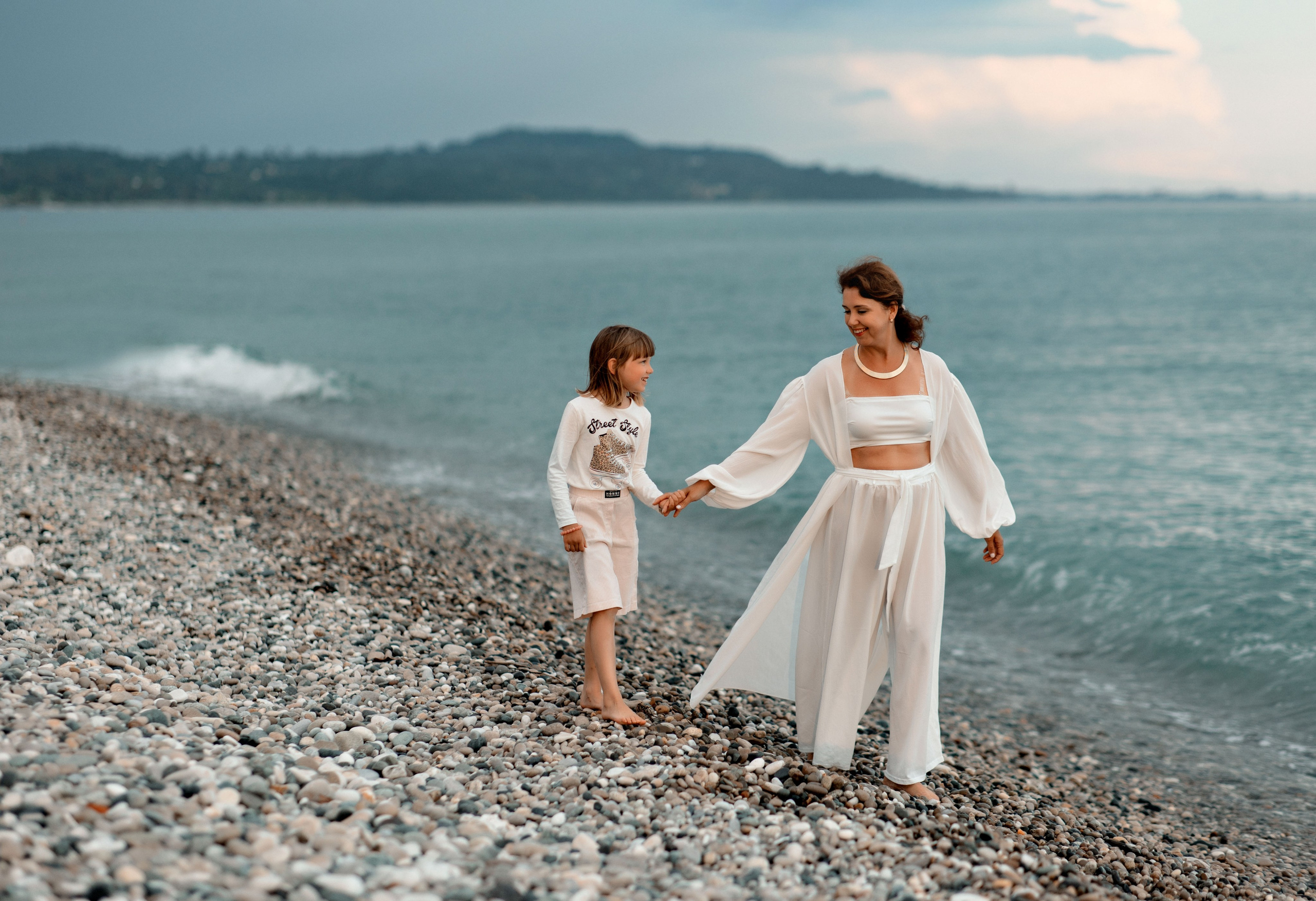 Выездная семейная фотосессия. Фотограф-стилист Крым Прокат одежды в Крыму. Фотосессии в Крыму