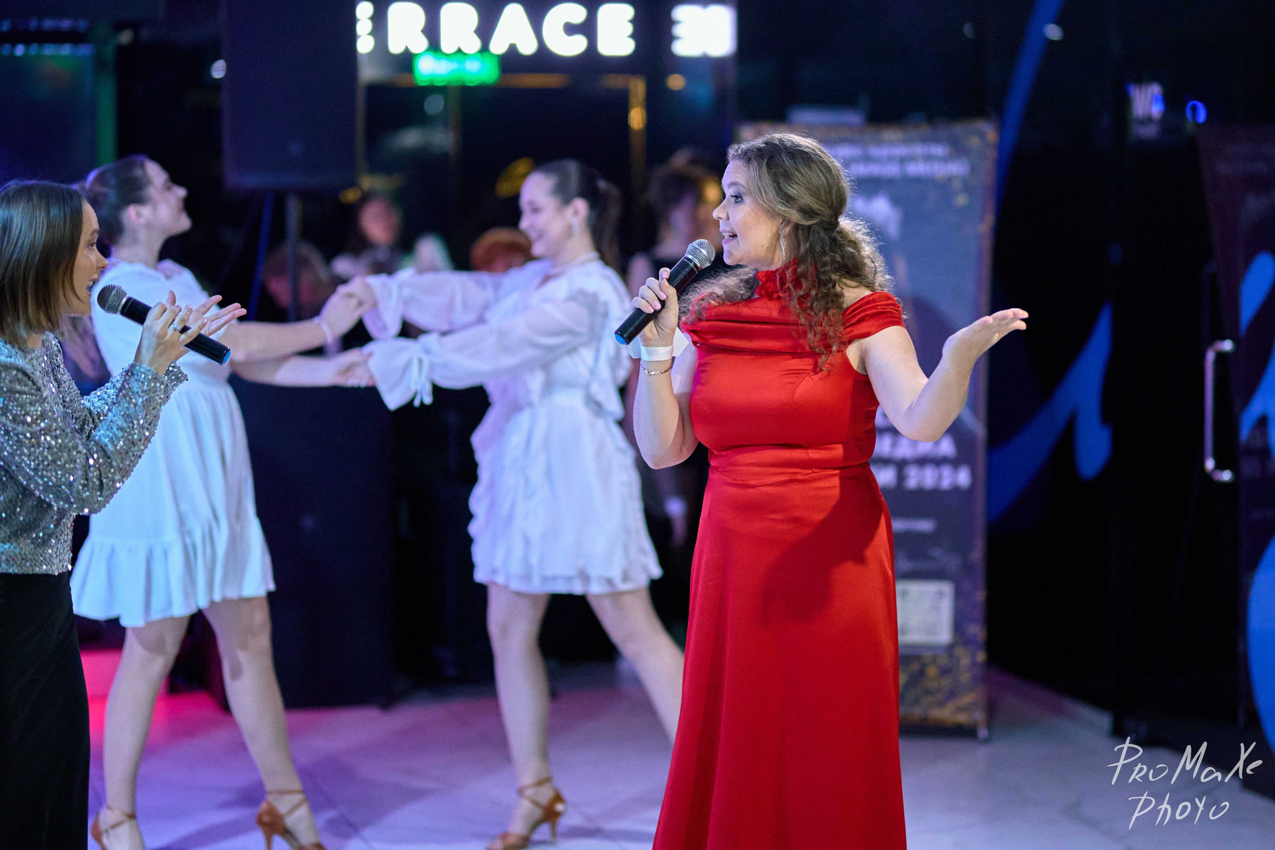 Зал КРАСА МАСС-МЕДИА ЧУВАШИИ. Владимир Суздалов (ProMaXe) — Портретный фотограф, тематические фотосессии в Чебоксарах