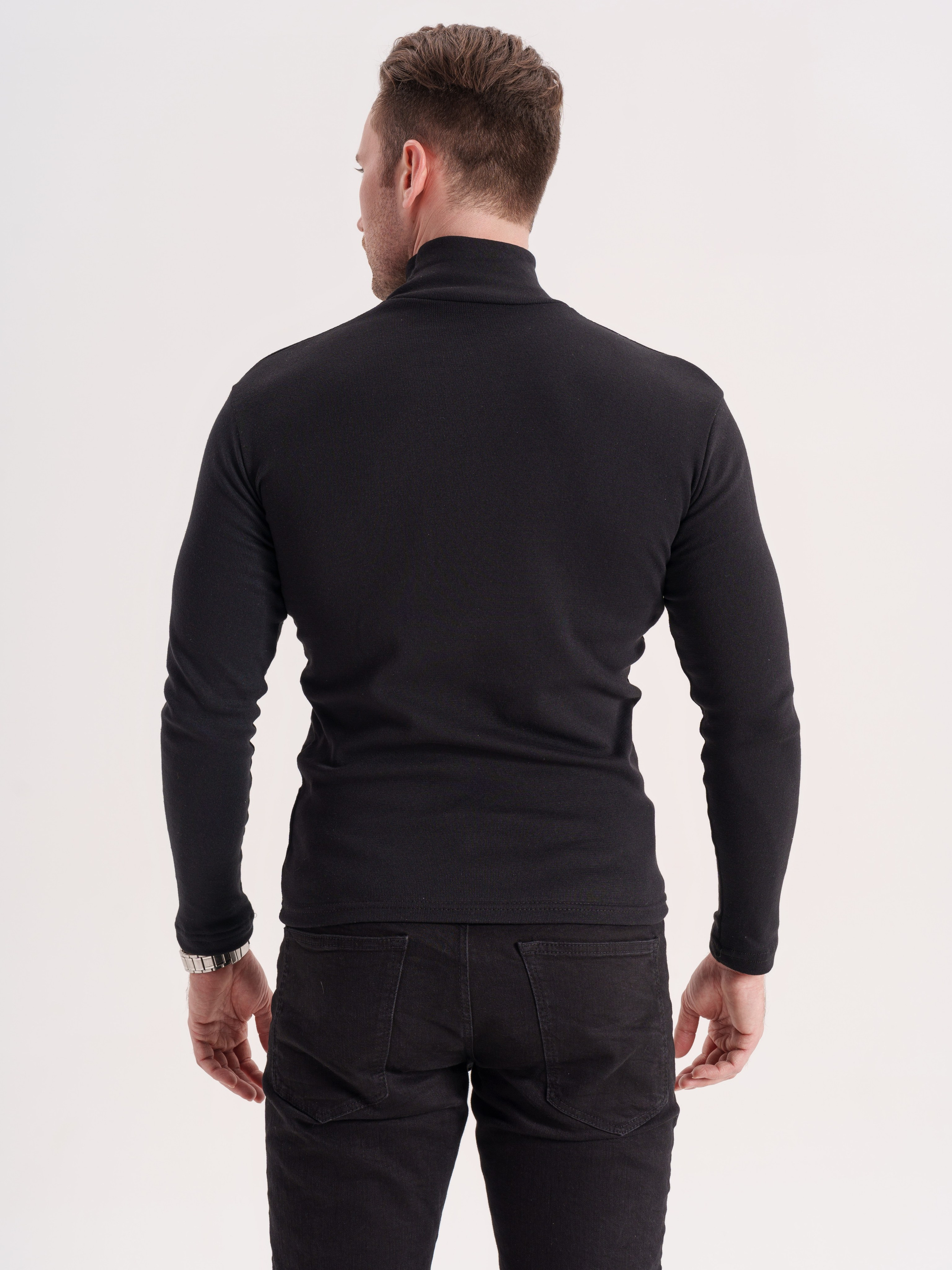 Мужские водолазки для OZON. Портретный и Контент фотограф Григорий Семенов (Grifon) в Ижевске