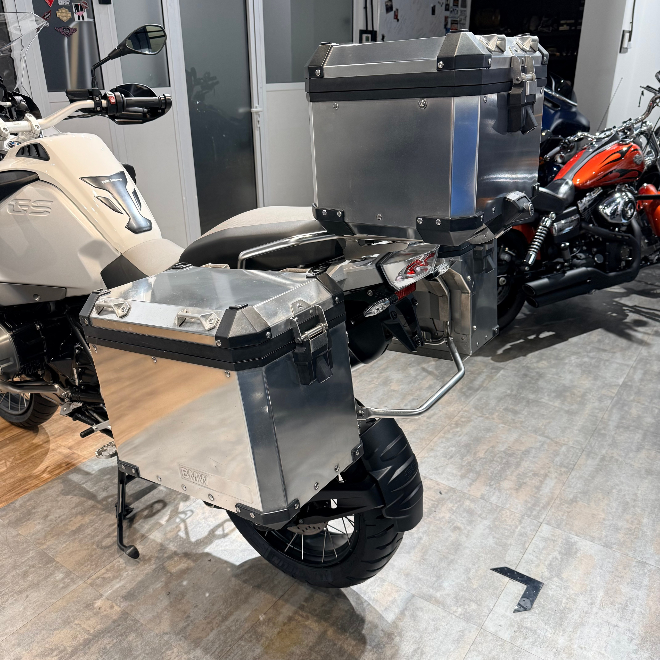 2015 BMW R1200GS Adventure Alpine White. Hello Davidson, Москва. Только хорошие мотоциклы…