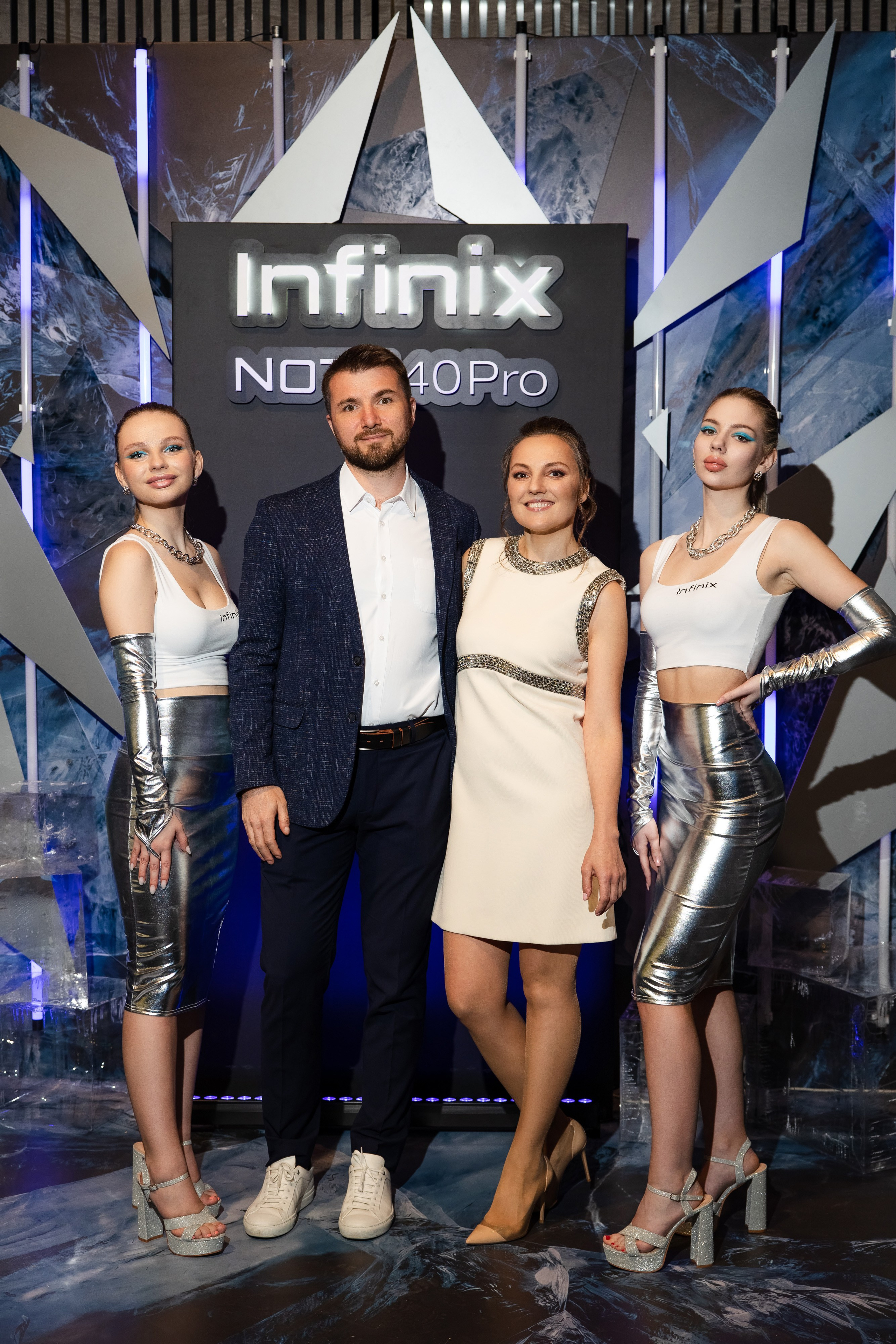 Презентация Infinix. Свадебный репортажный фотограф в Москве