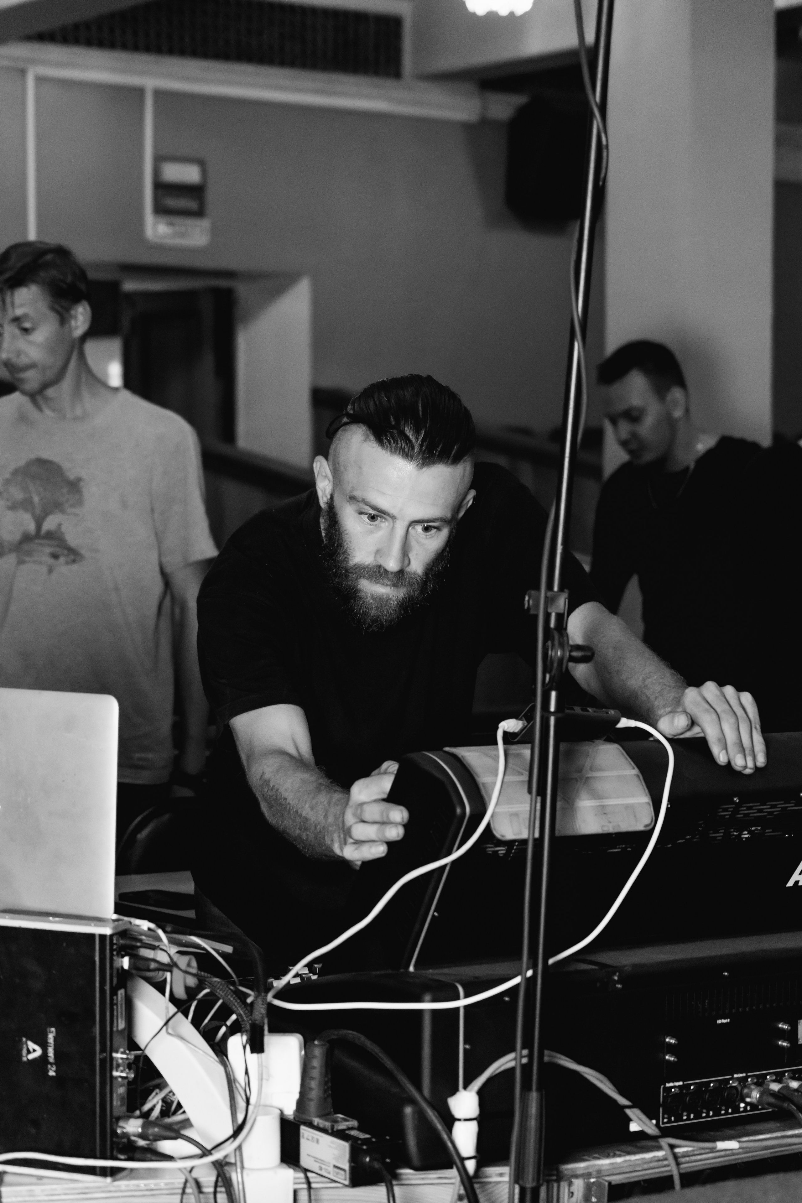 Backstage. Занимаюсь профессиональной фотографией и живу рядом с Байкалом. Работаю в разных жанрах