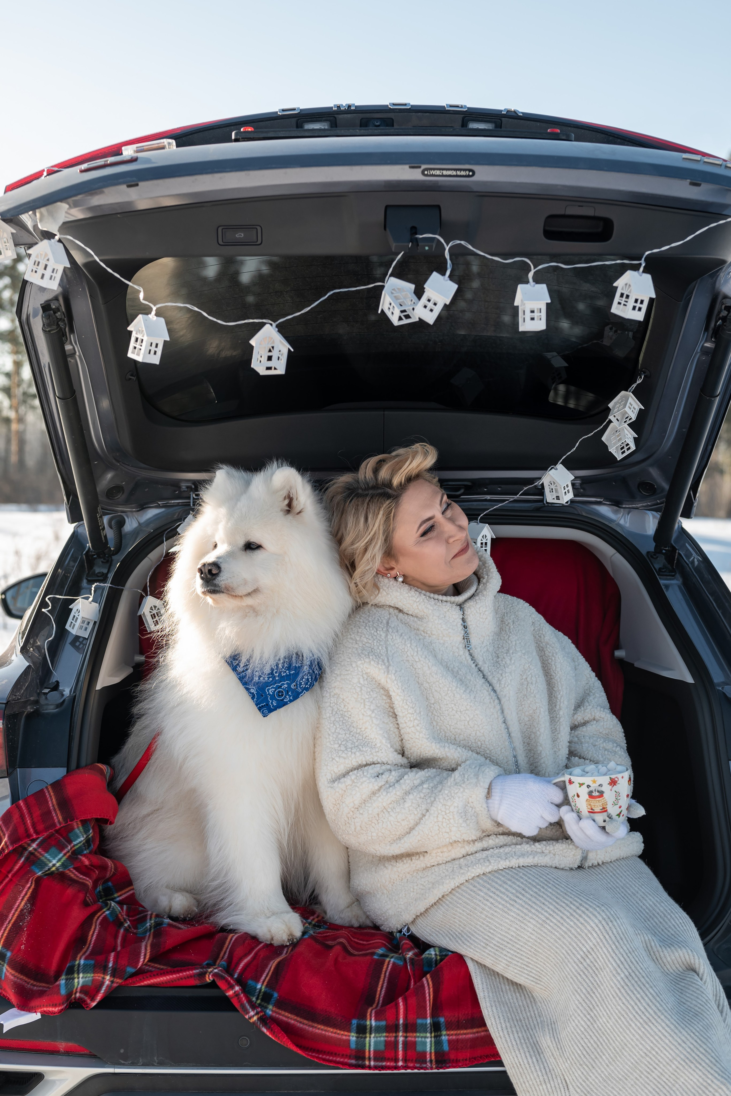 Фотопроект с Платоном и машиной на улице. Фотограф в городе Салават