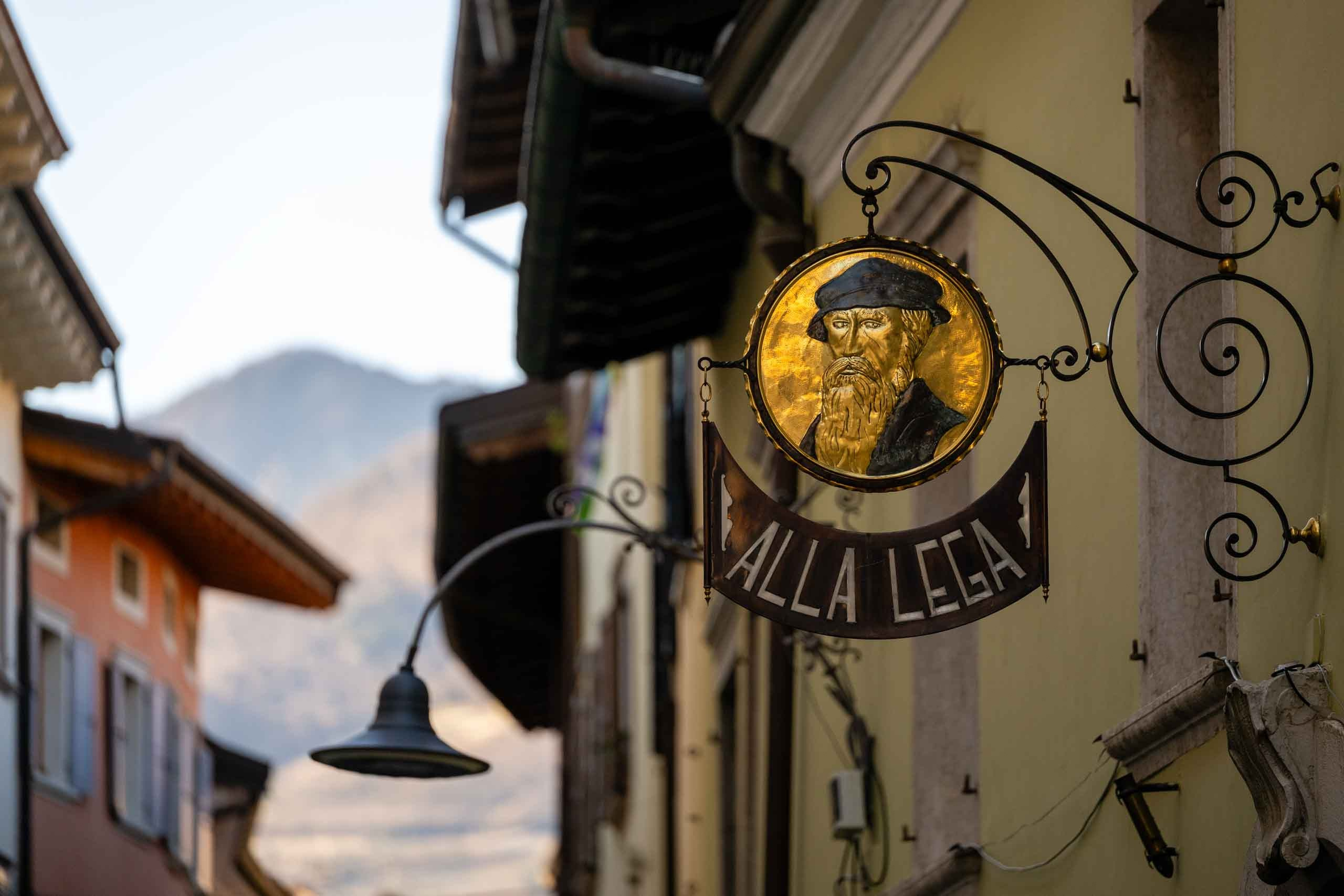 Арко-маленькое сокровище на севере Италии. Авторские стильные фотокартины