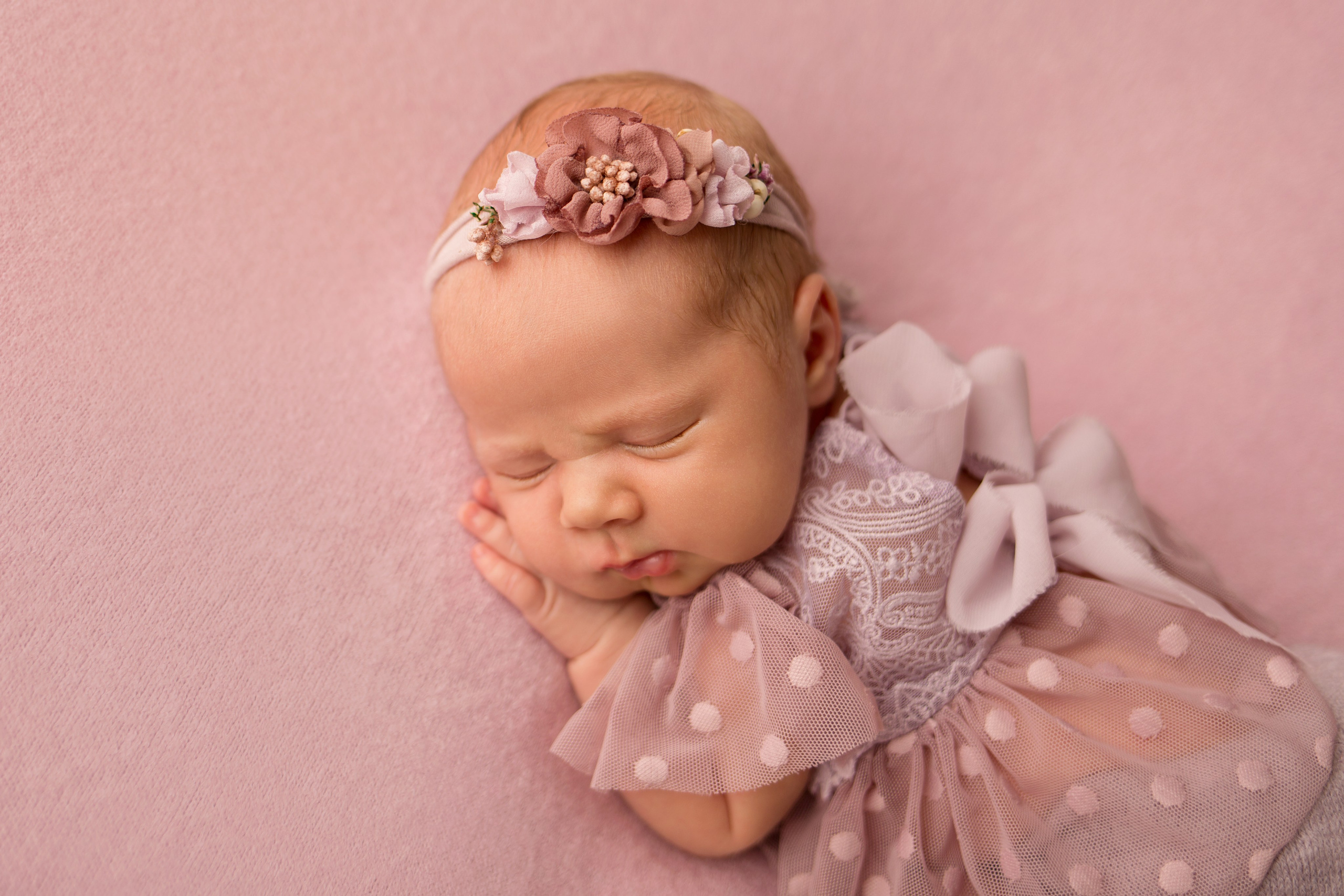 Ньюборн девочки. Фотограф новорожденных, семейный, детский фотограф в Москве и Московской области