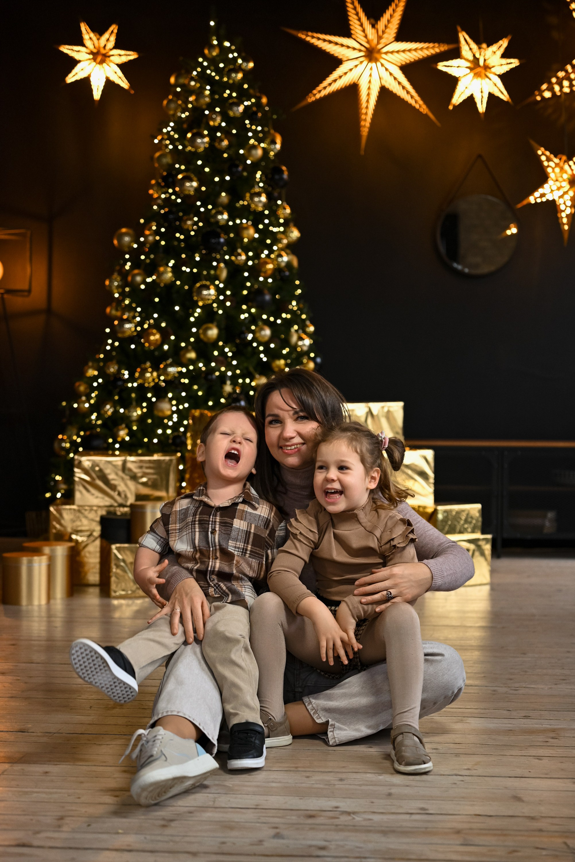 Вадим и Елена. Компания и фотошкола по созданию контента в Москве