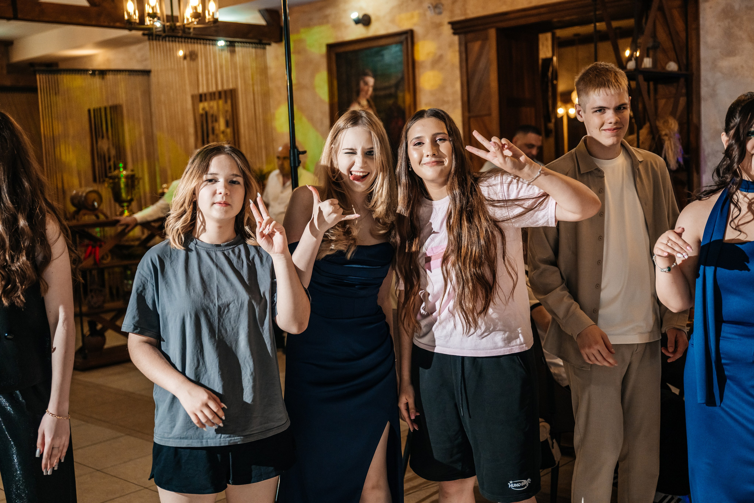 Выпускной. Репортаж. Школьный фотограф в Валуйках. Фотосессии для выпускников и изготовление выпускных альбомов в городе Валуйки и в Белгородской области