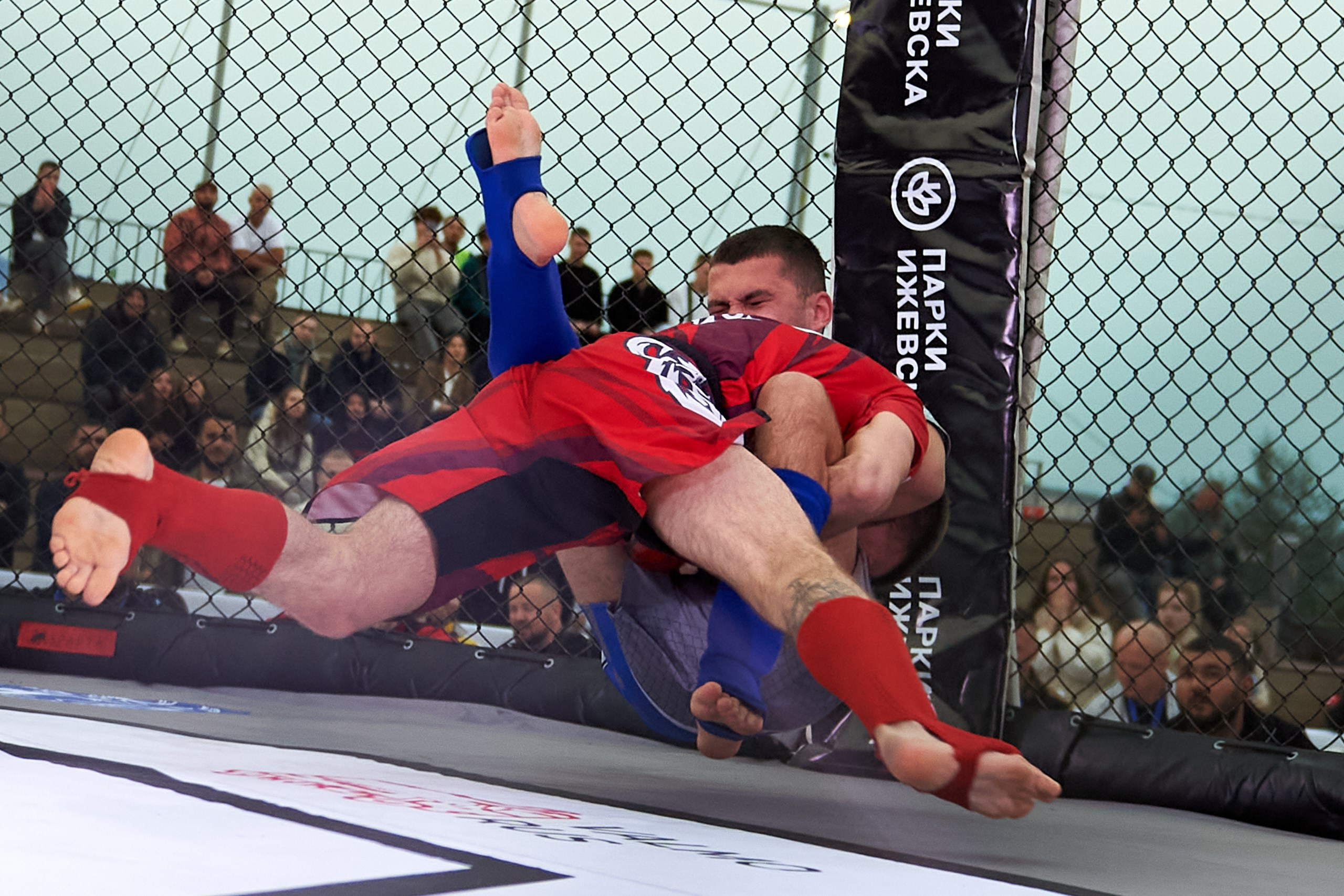 ММА. Битва на Иже-4. Спортивный репортажный фотограф в Ижевске Сергей Мерзляков