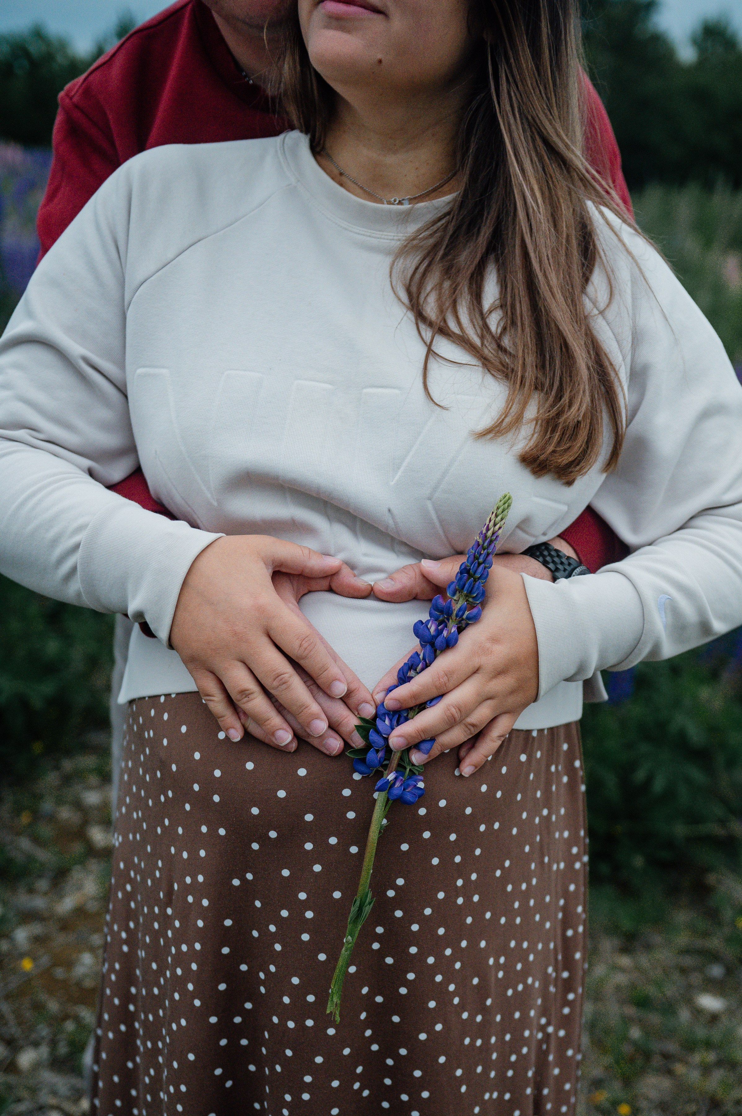 Прогулка в люпиновых полях. Свадебный и семейный фотограф Камчатка. Фотограф Камчатка