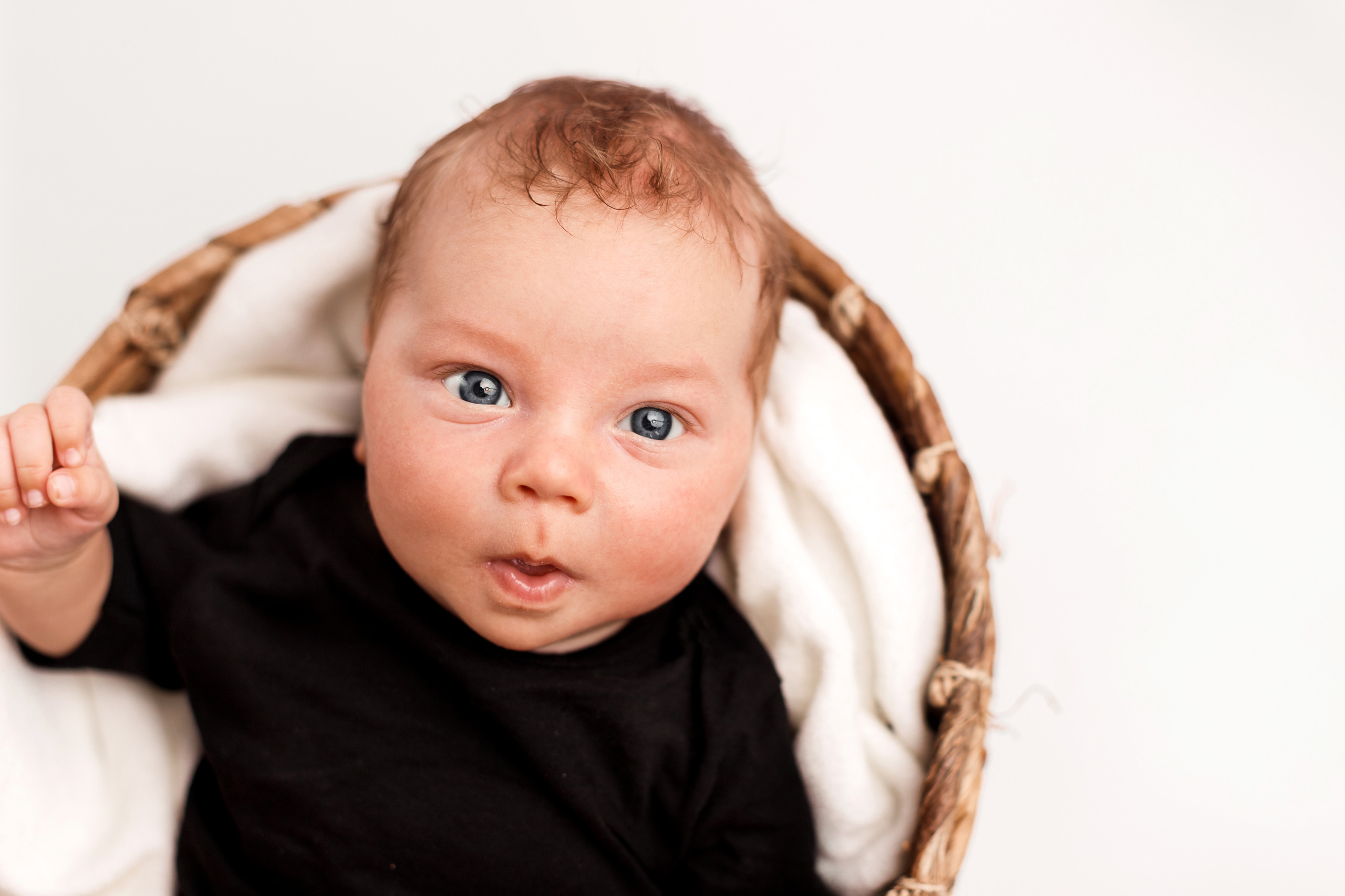 Съемка малышей 2 месяца у вас дома. Детский, семейный и фотограф новорождённых в Ярославле Анна Салова