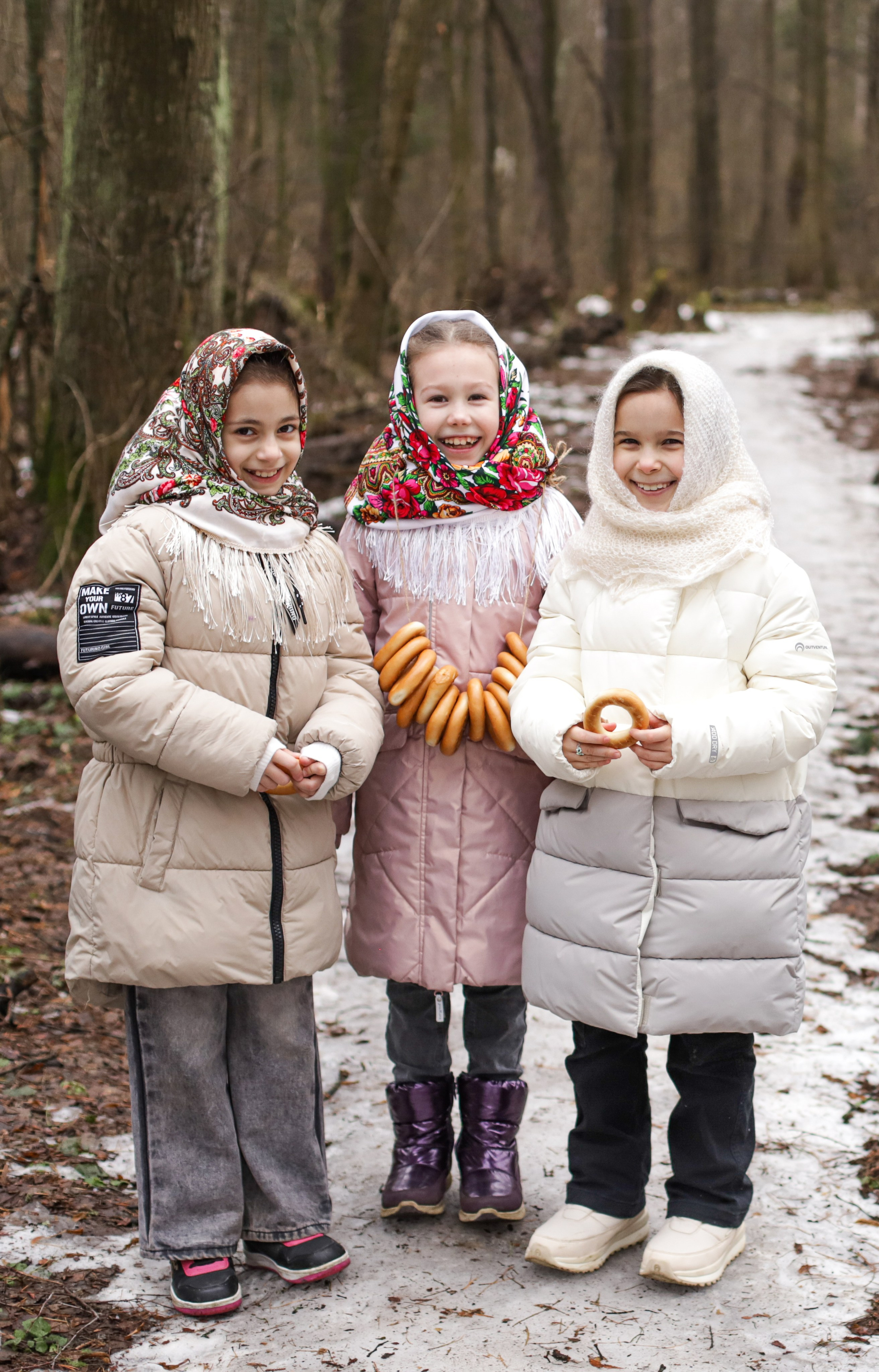 Девчёнки в павлопосадских платках и мальчишка. Диана Николаева — фотограф город Балашиха
