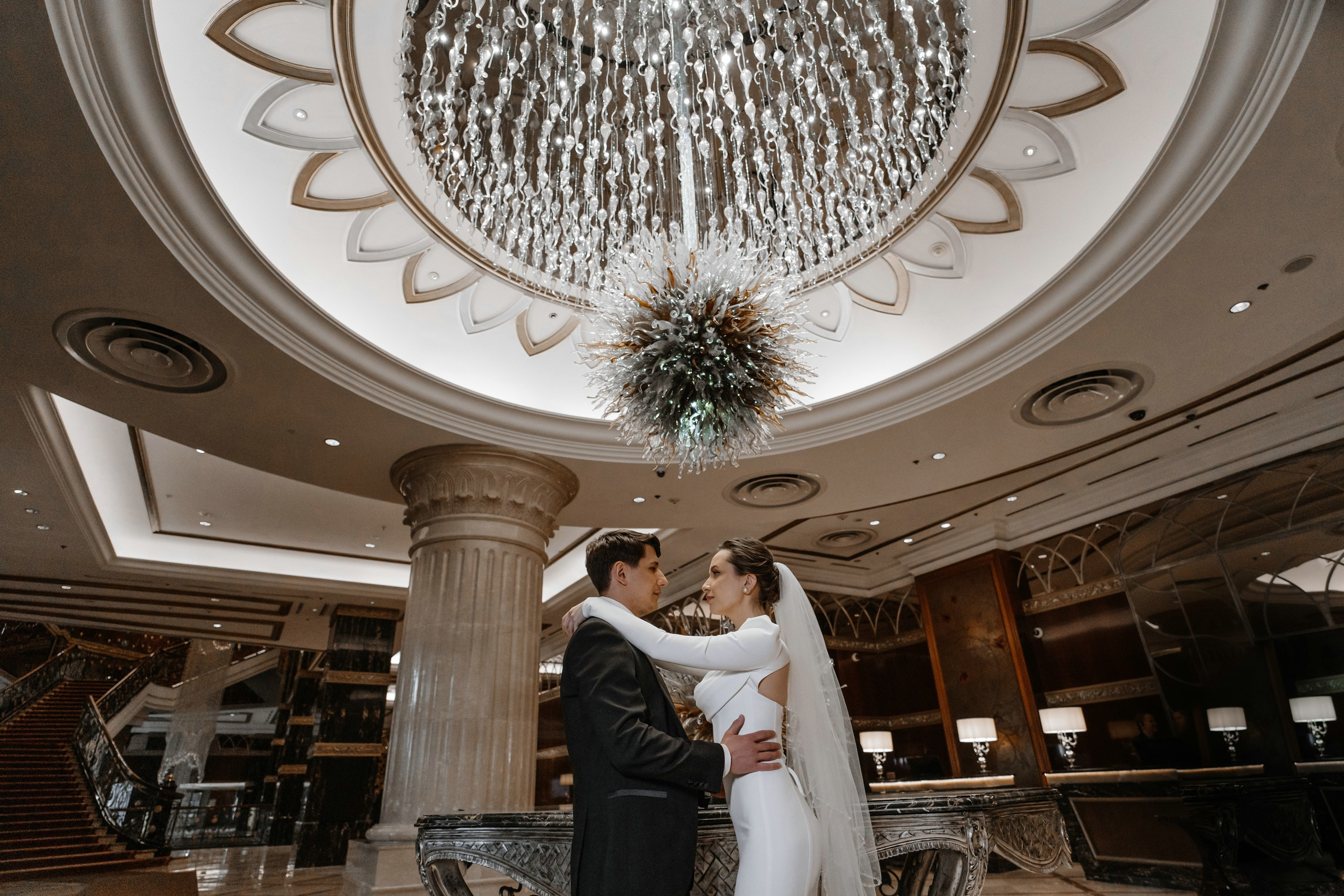 Фотосессия свадьбы в Lotte Plaza. Свадебный и семейный фотограф в Москве Светлана Зоткина