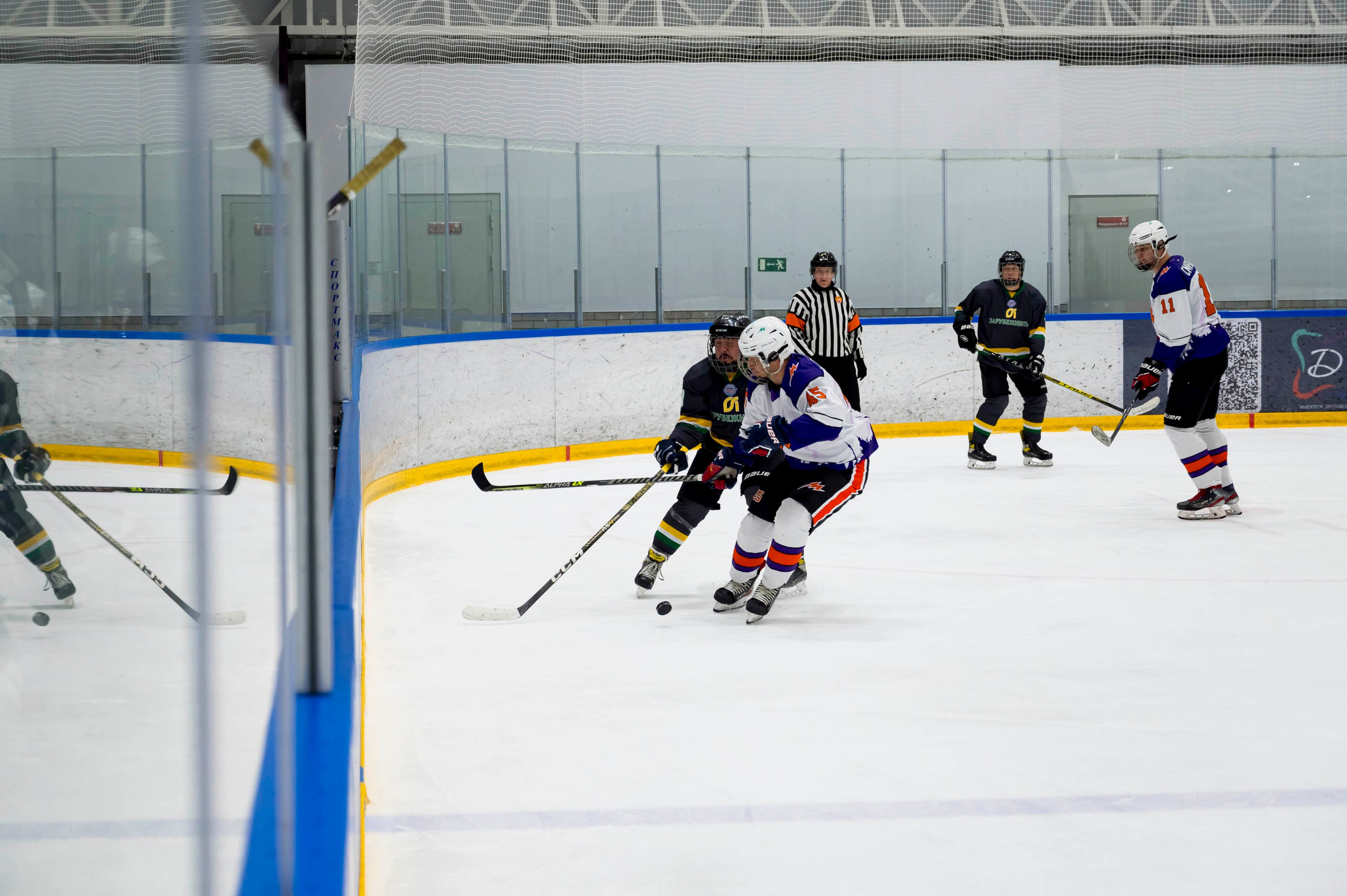Хоккейный матч корпоративной команды Зарубежнефть. Репортажный фотограф и видеограф Слава Думчев. Тимбилдинги, отчетники, корпоративы
