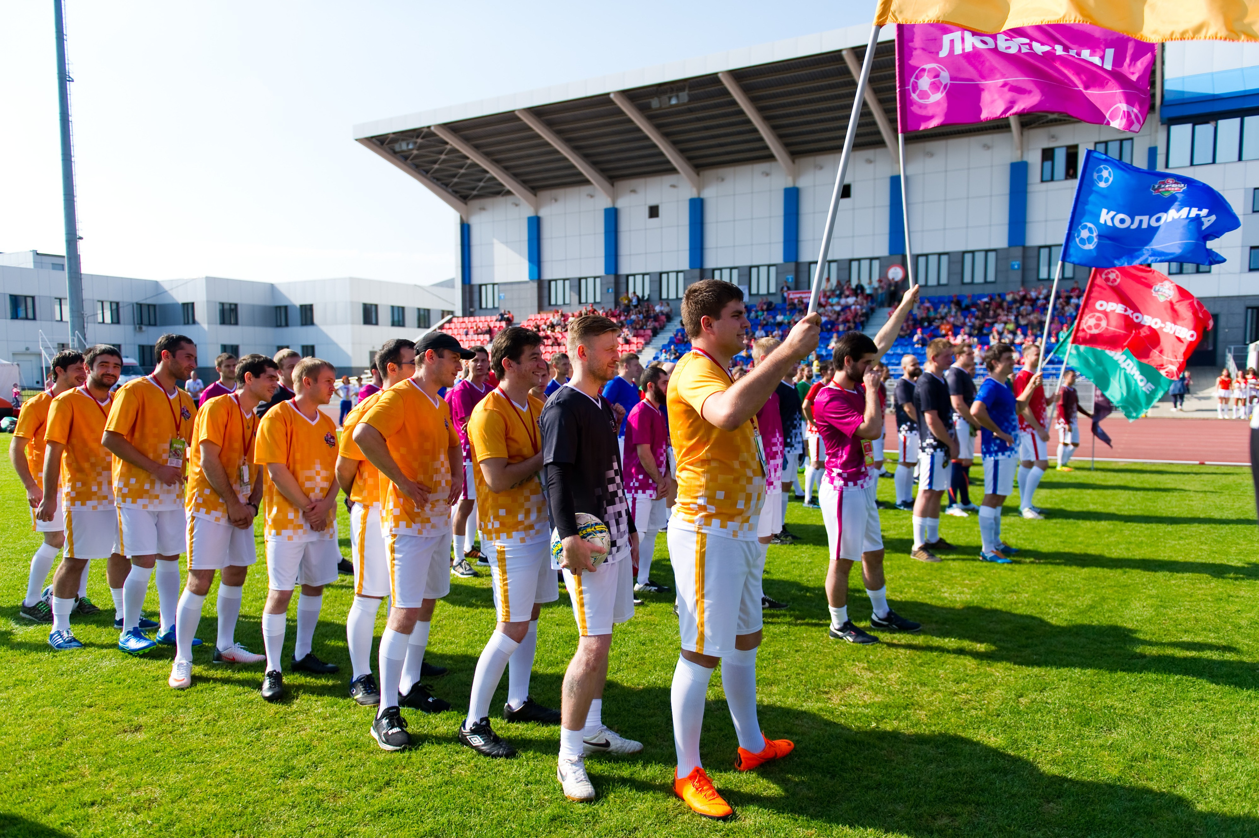 Турбофутбол (корпоративное соревнование «Пятерочки»). Репортажный фотограф и видеограф Слава Думчев. Тимбилдинги, отчетники, корпоративы