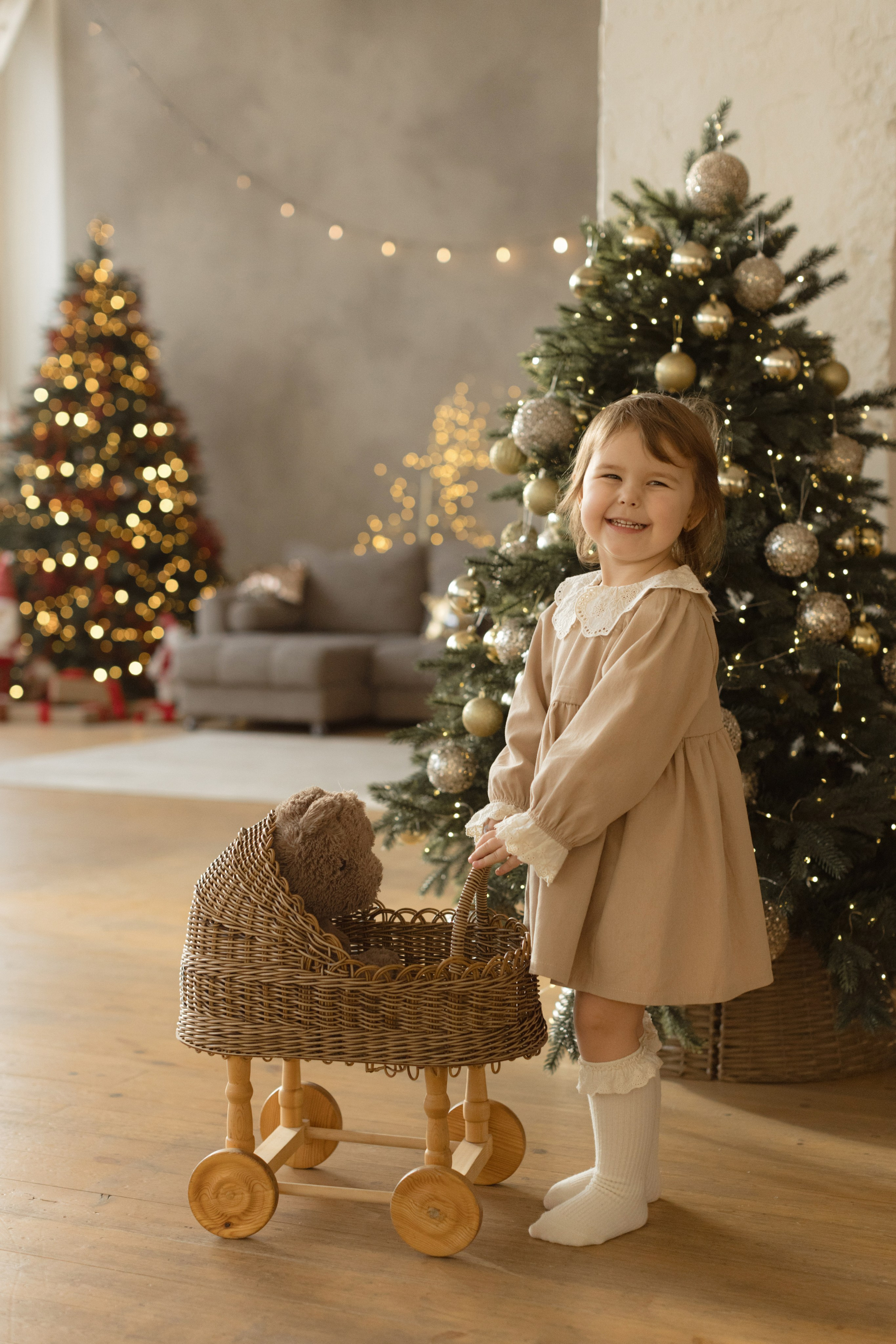 Новогодняя съемка в Мун (зал Семейный). Фотограф беременности и новорожденных в Красноярске Вета Ланская