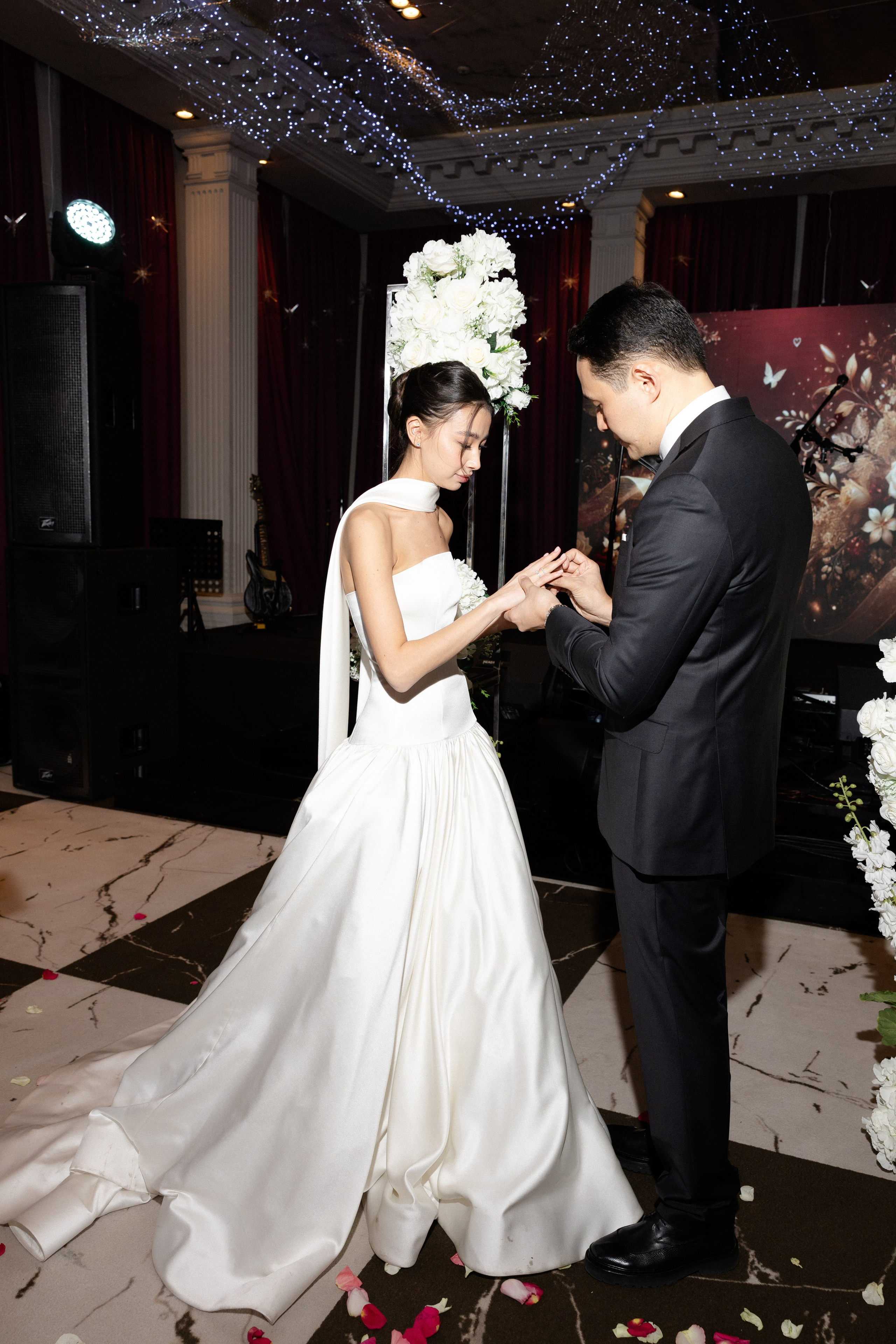 Iliyas & Symbat Almaty. Zhandos Berikov