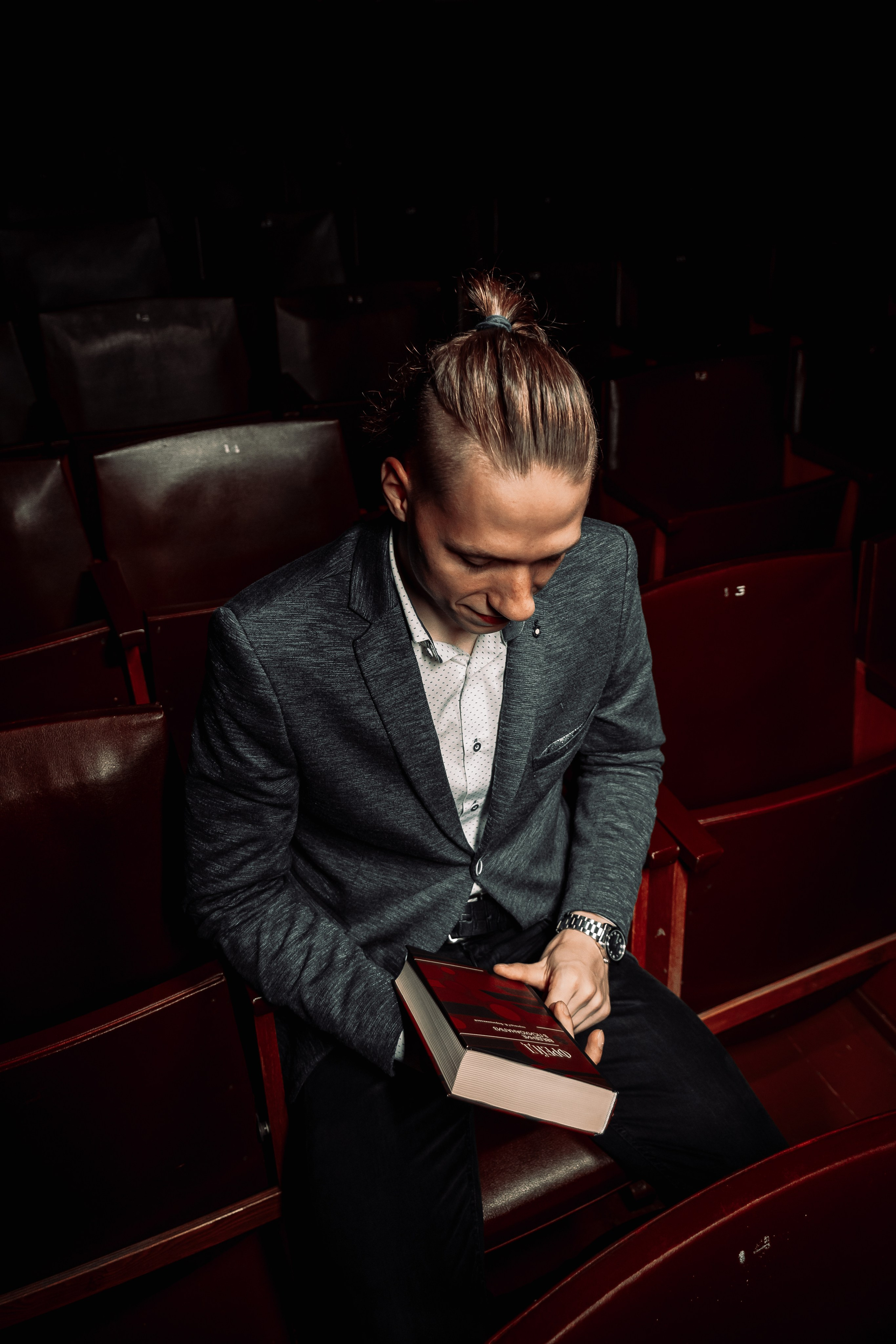 Илья 🎭 Театрал. Антон Непочатых — Большой мужской фотограф